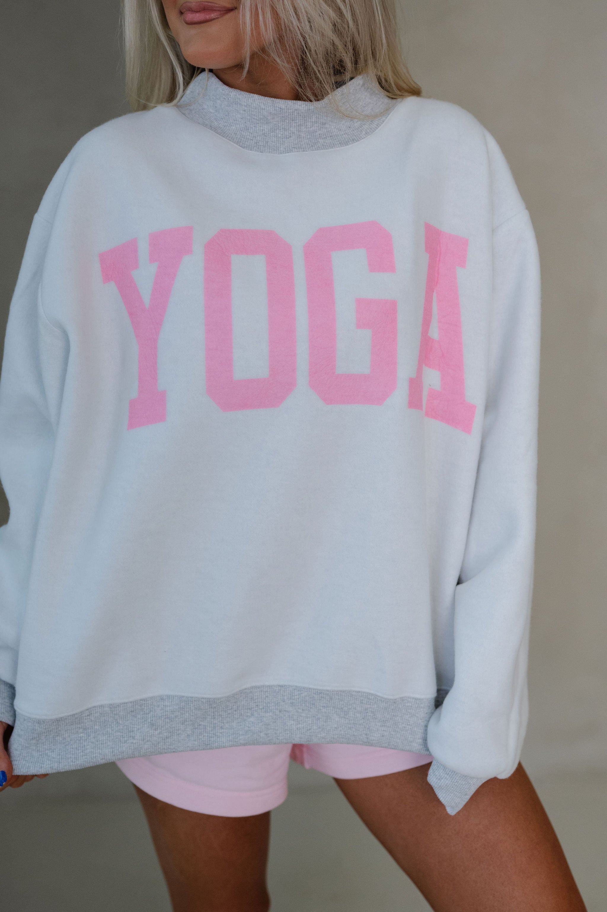 Pilates & Yoga Reversible Mockneck Sweatshirt-Pink