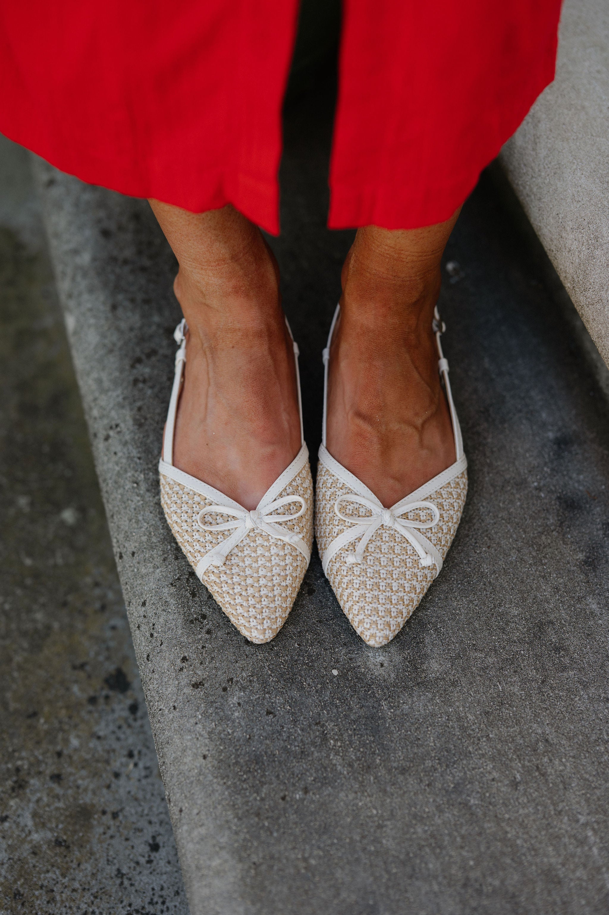 Carsen Slingback Flat-Cream//MODEL PAIR SIZE 8