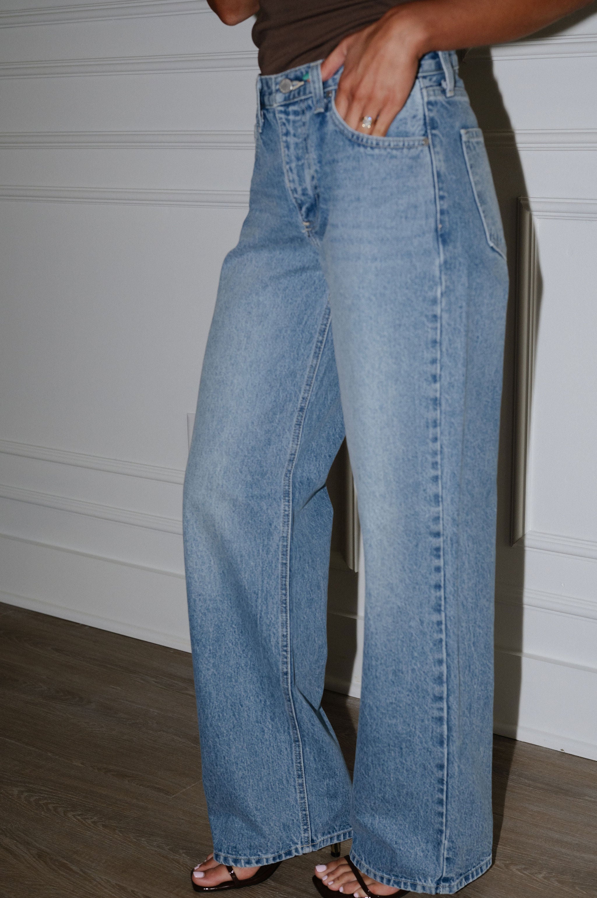 Reese Straight Leg Jeans- Light Wash