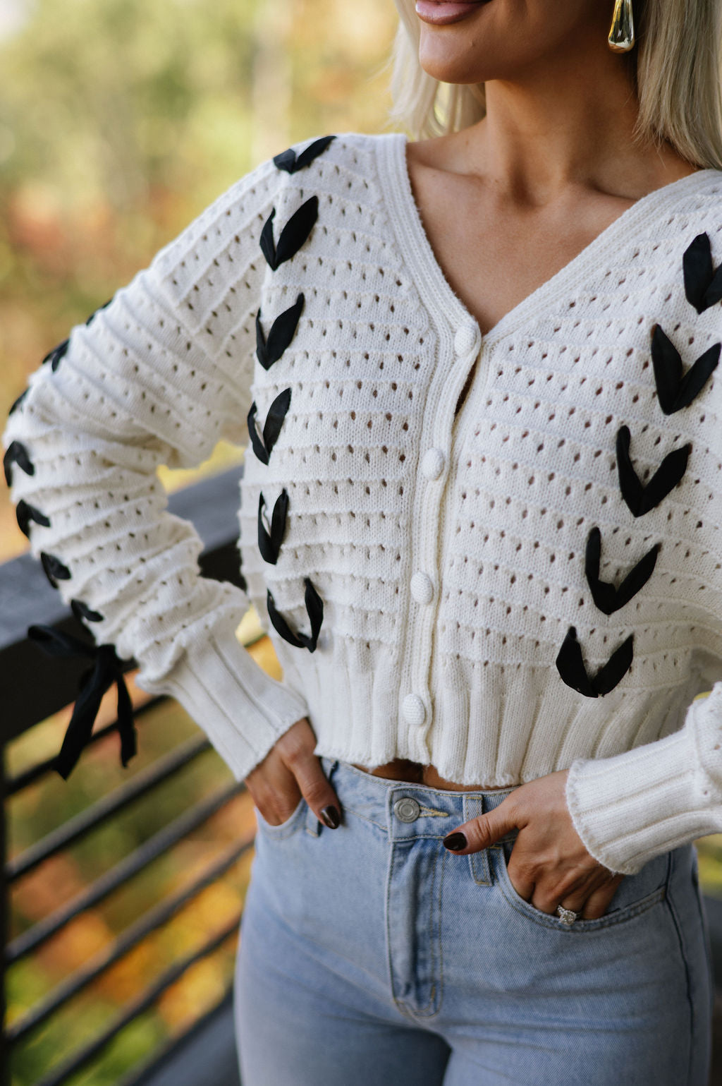 Knit Ribbon Detail Sweater-Ivory/Black