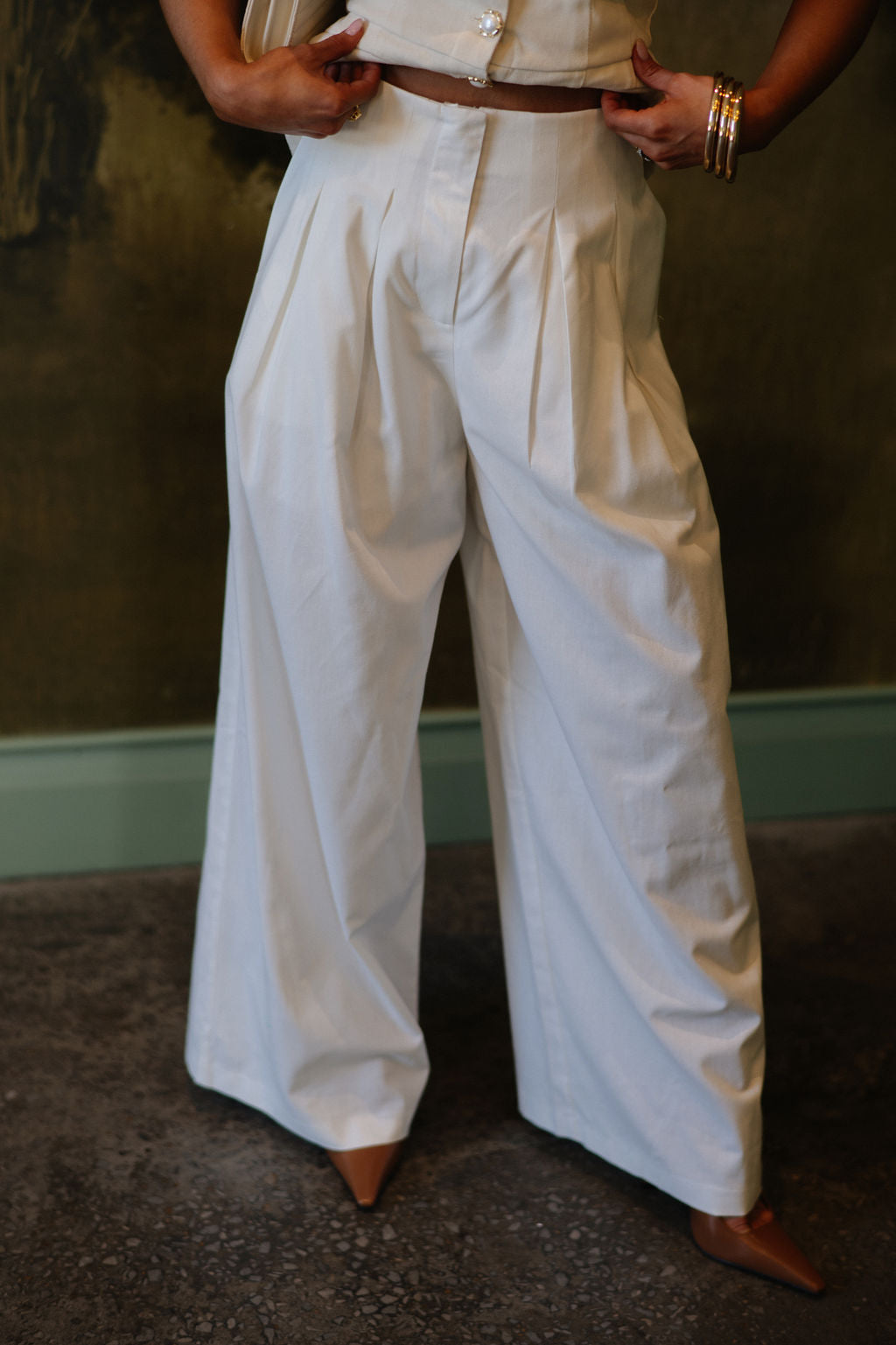 High Rise Pleated Pants-Ivory