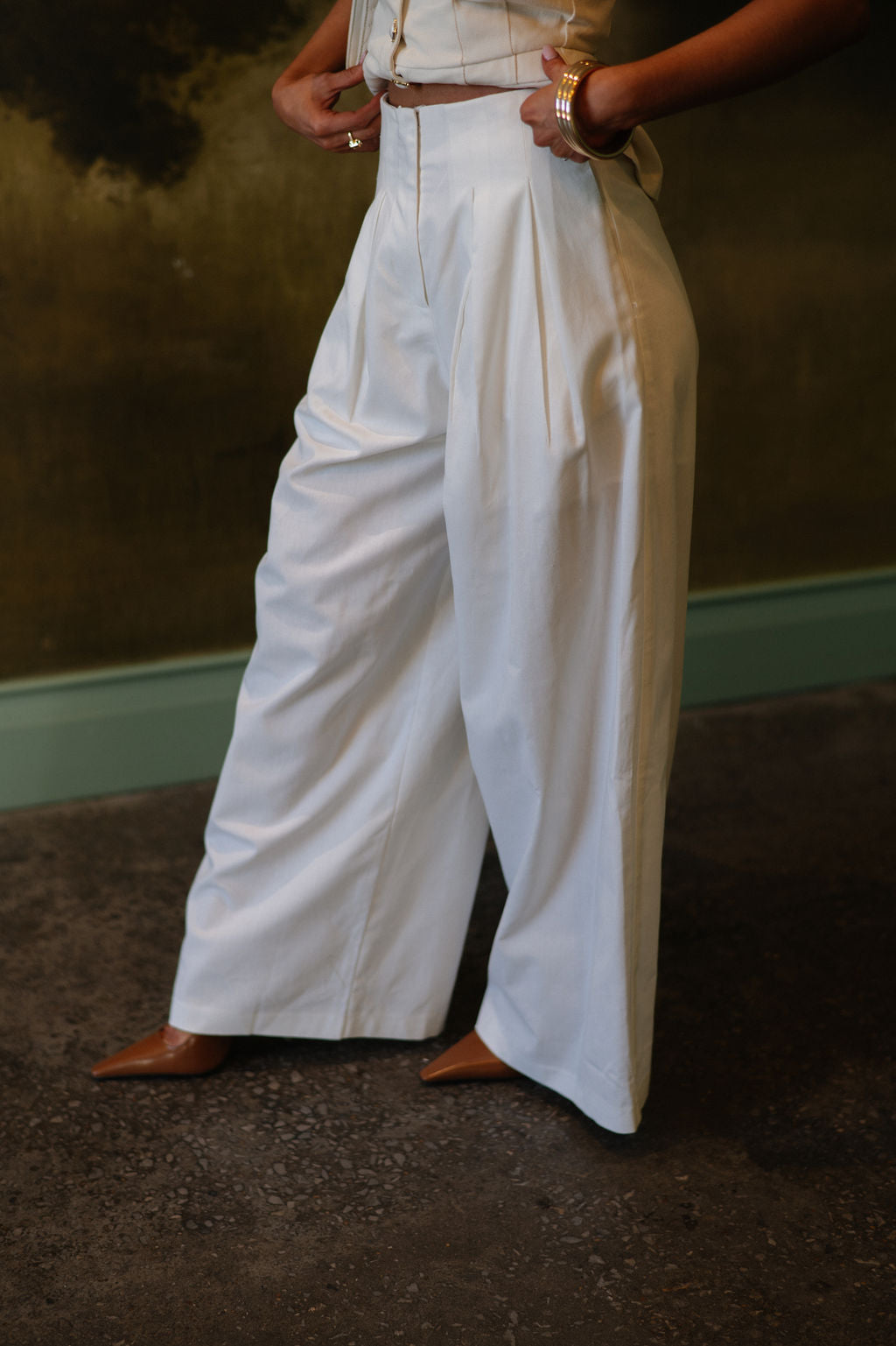 High Rise Pleated Pants-Ivory