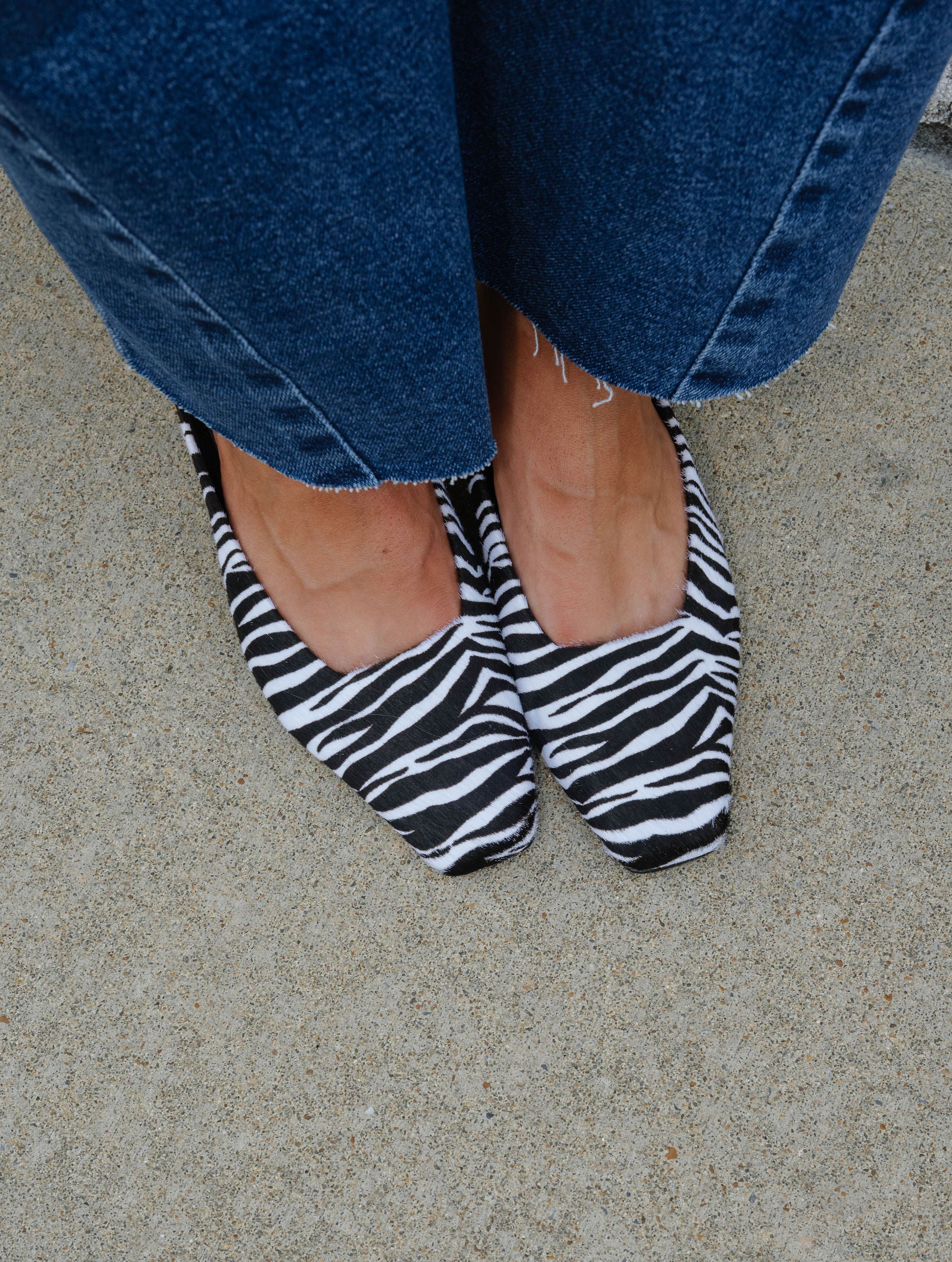 MODEL PAIR//Classy Zebra Kitten Heel