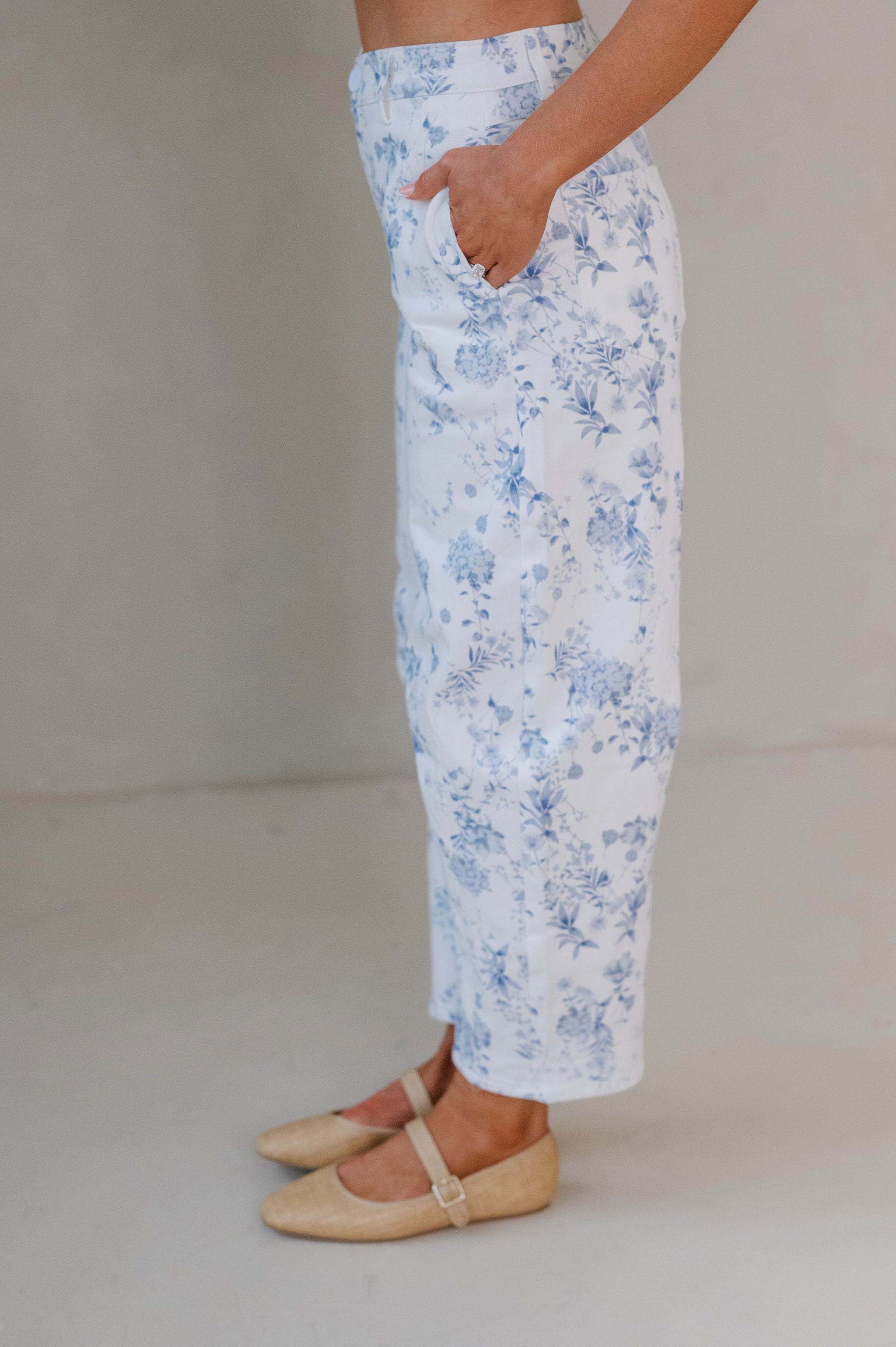 Dani Pants Set-White/Blue