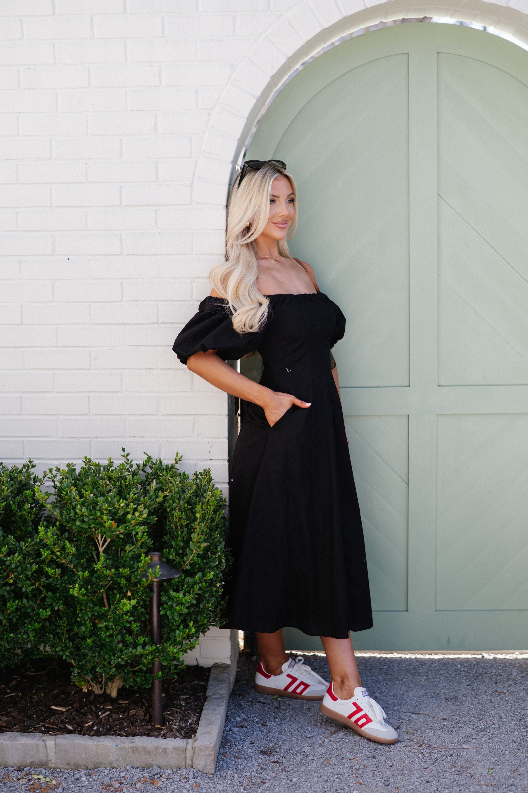 Shannie Midi Dress-Black