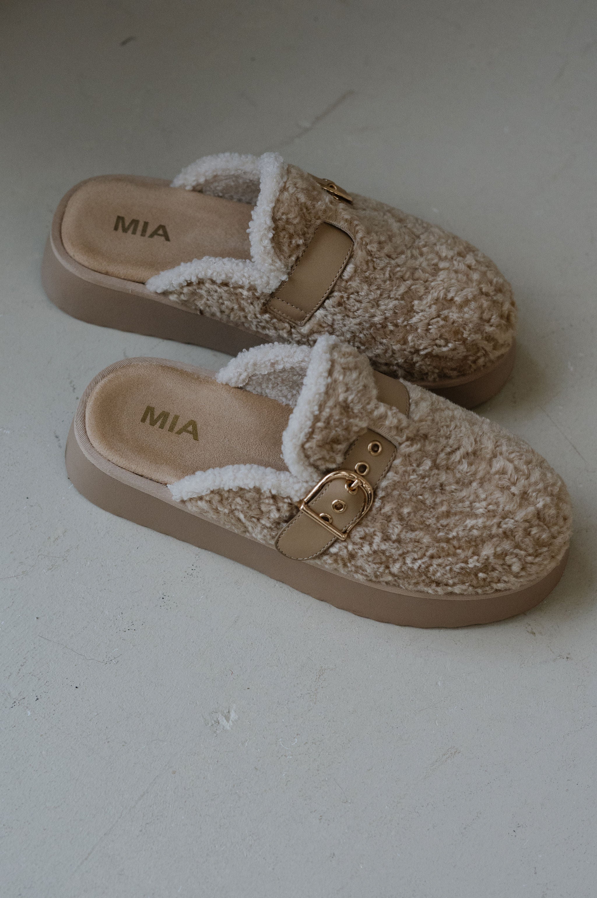 Sugary Buckle Clog-Natural