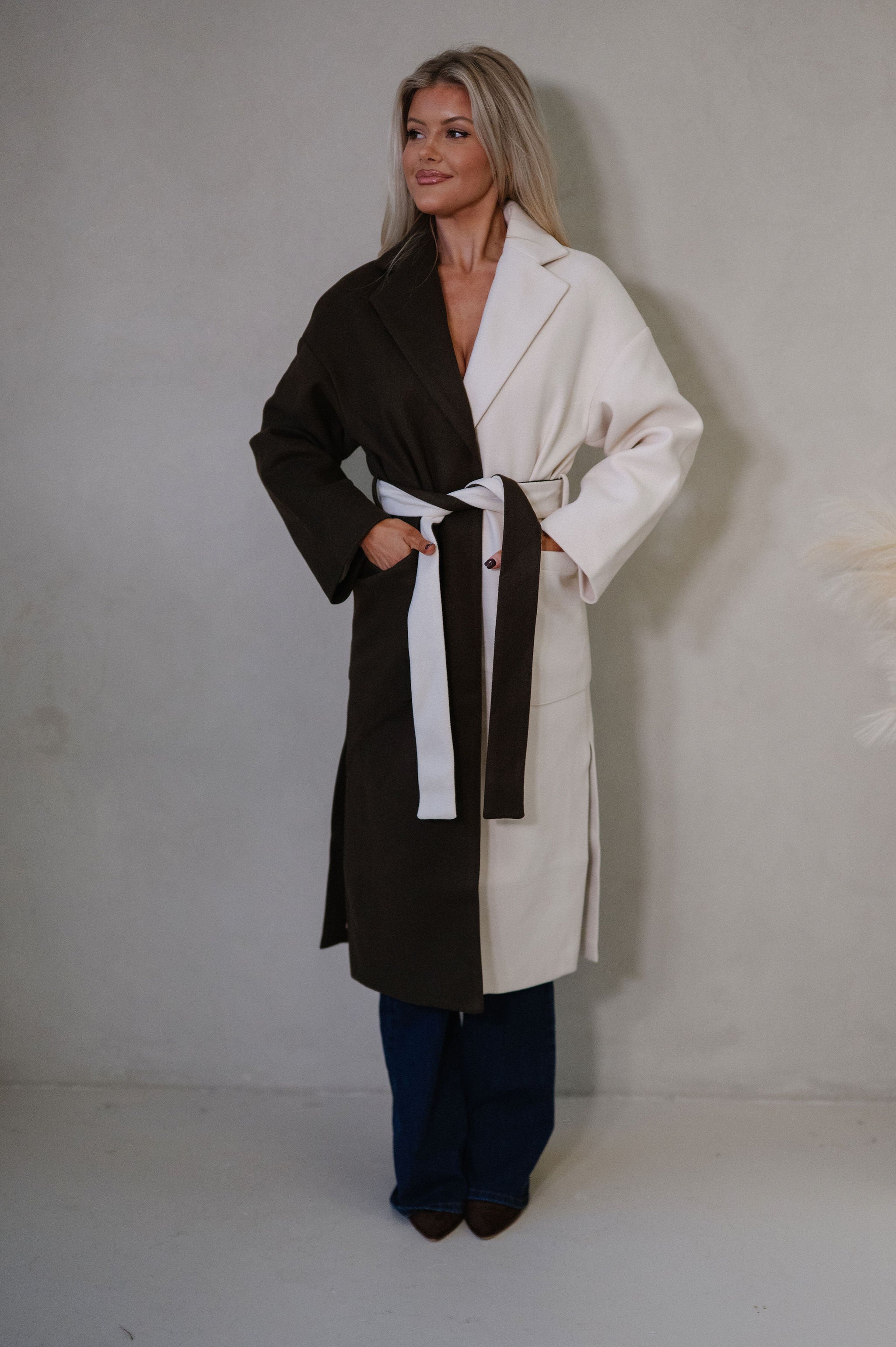 Color Block Contrasted Coat-Cream/Brown