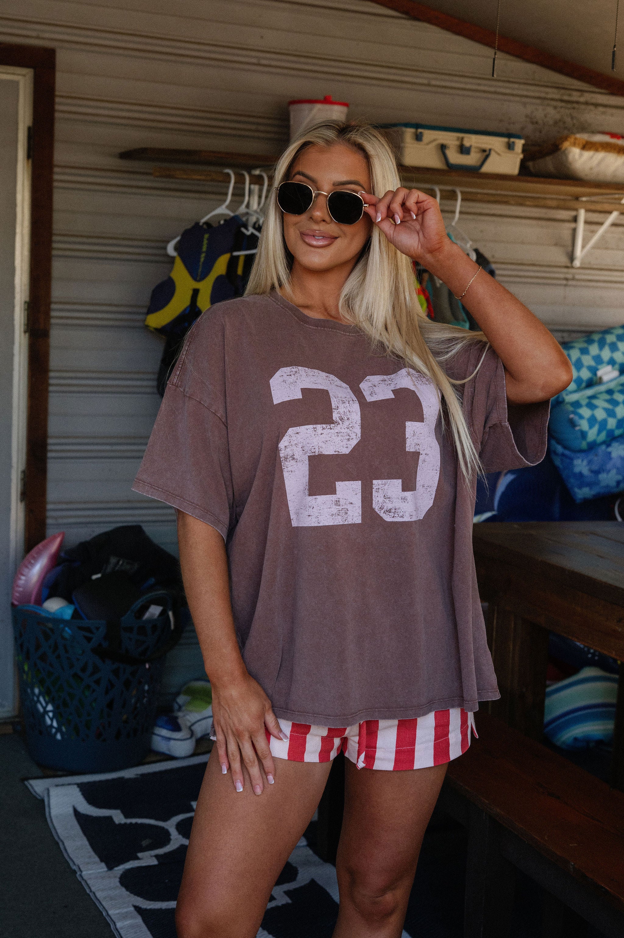 Lottie Graphic Tee-Chocolate