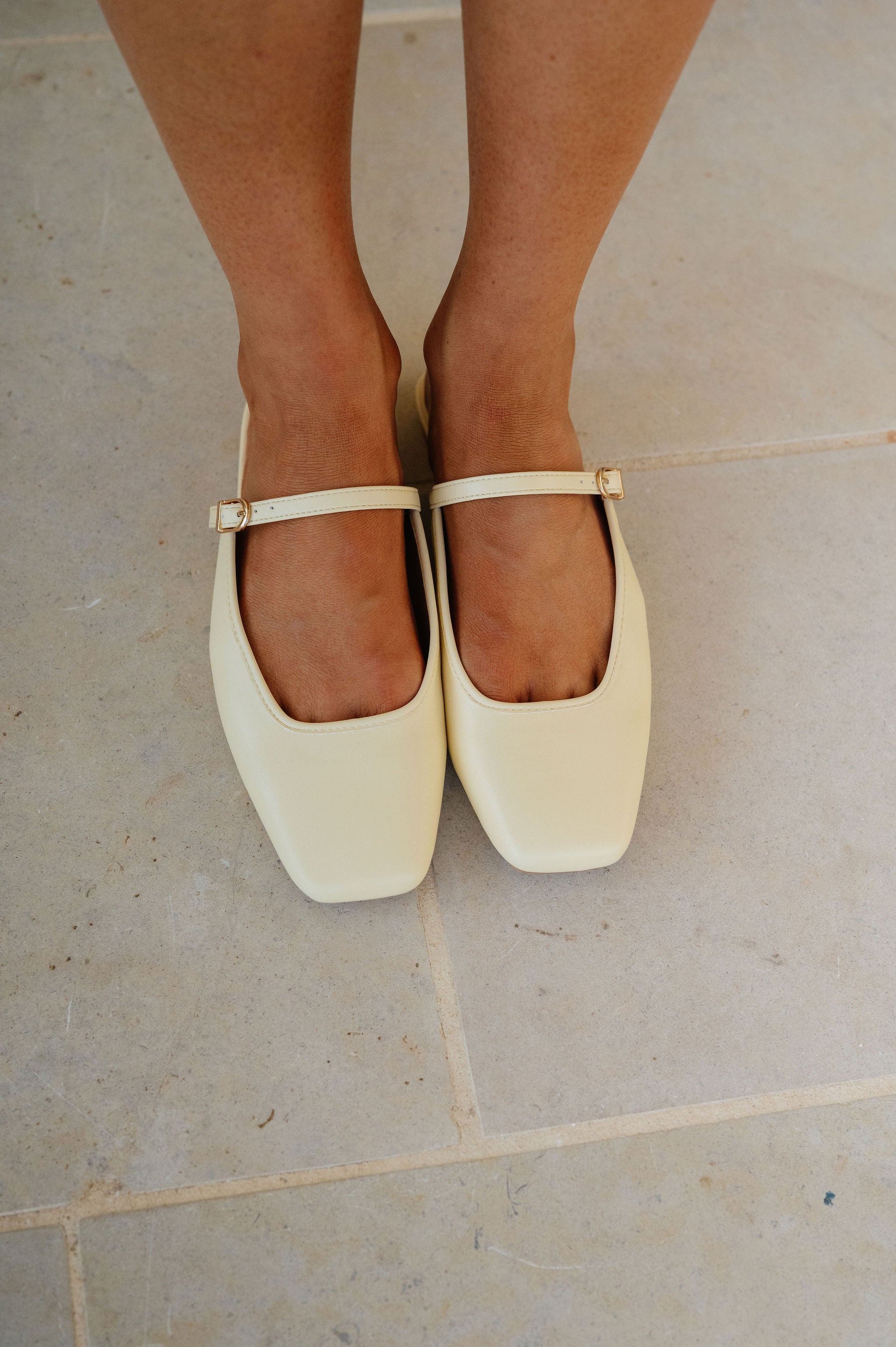 Fairo Flats-Butter