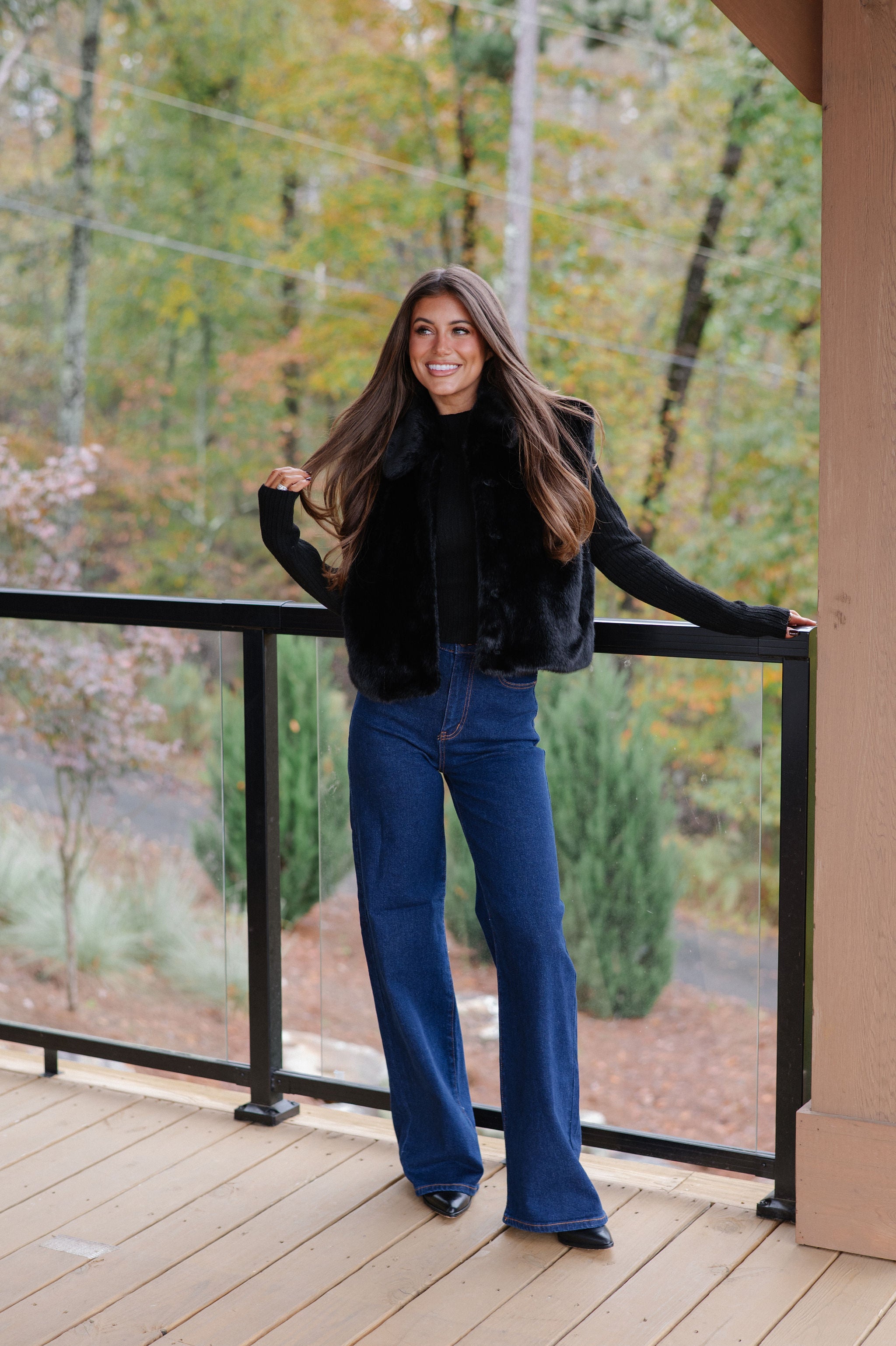 Ellie Faux Fur Collared Vest-Black