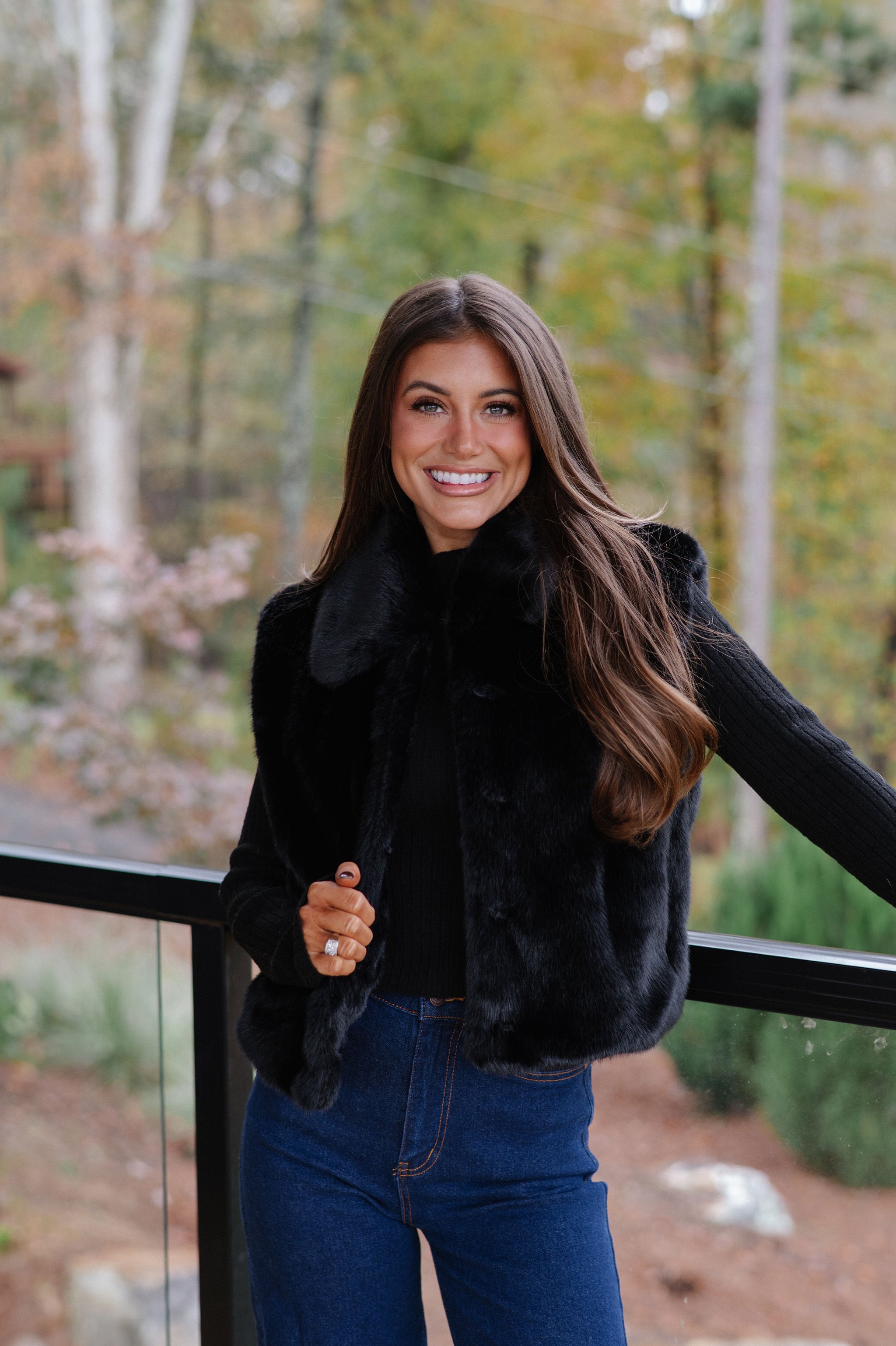 Ellie Faux Fur Collared Vest-Black