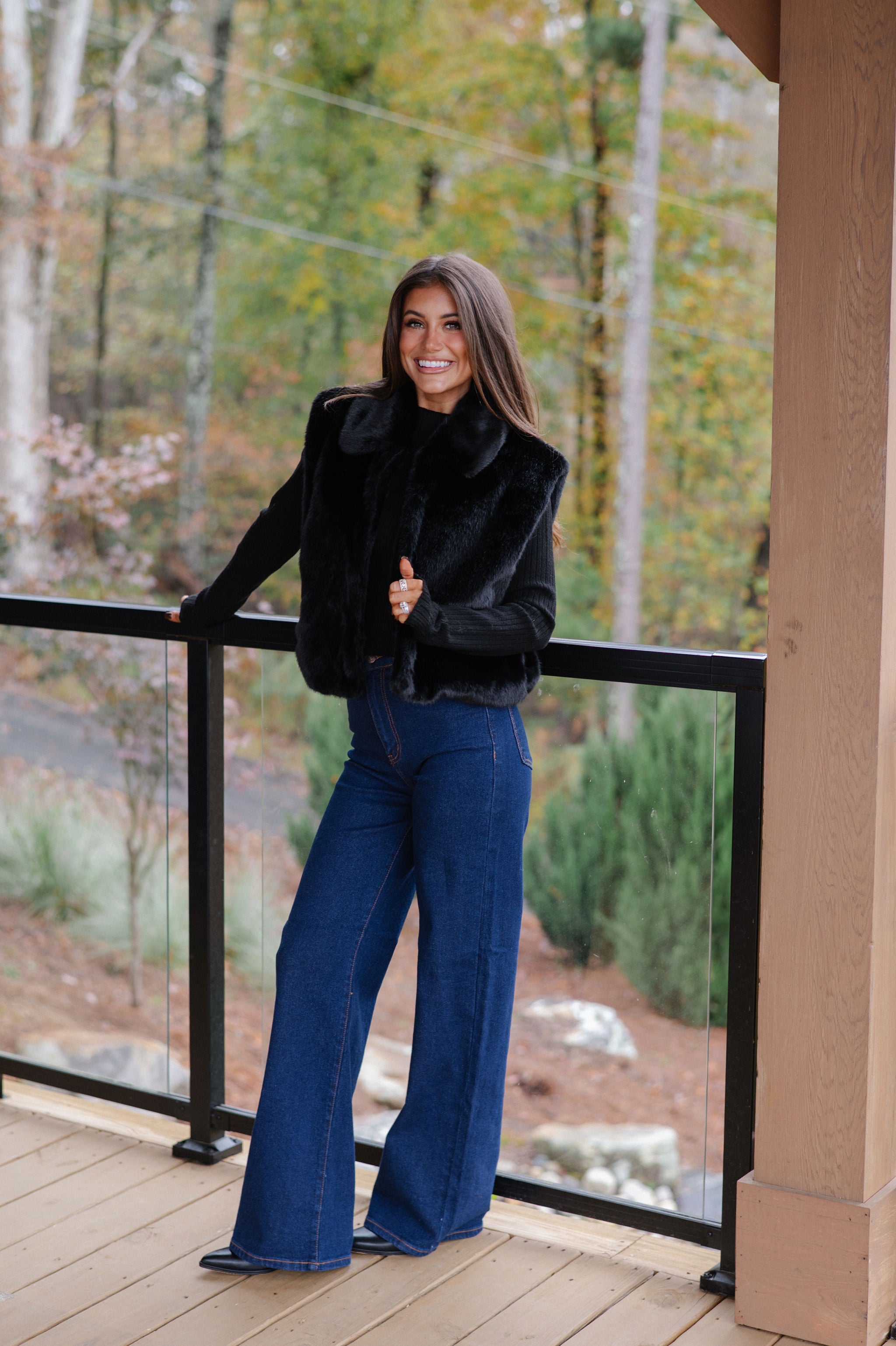 Ellie Faux Fur Collared Vest-Black