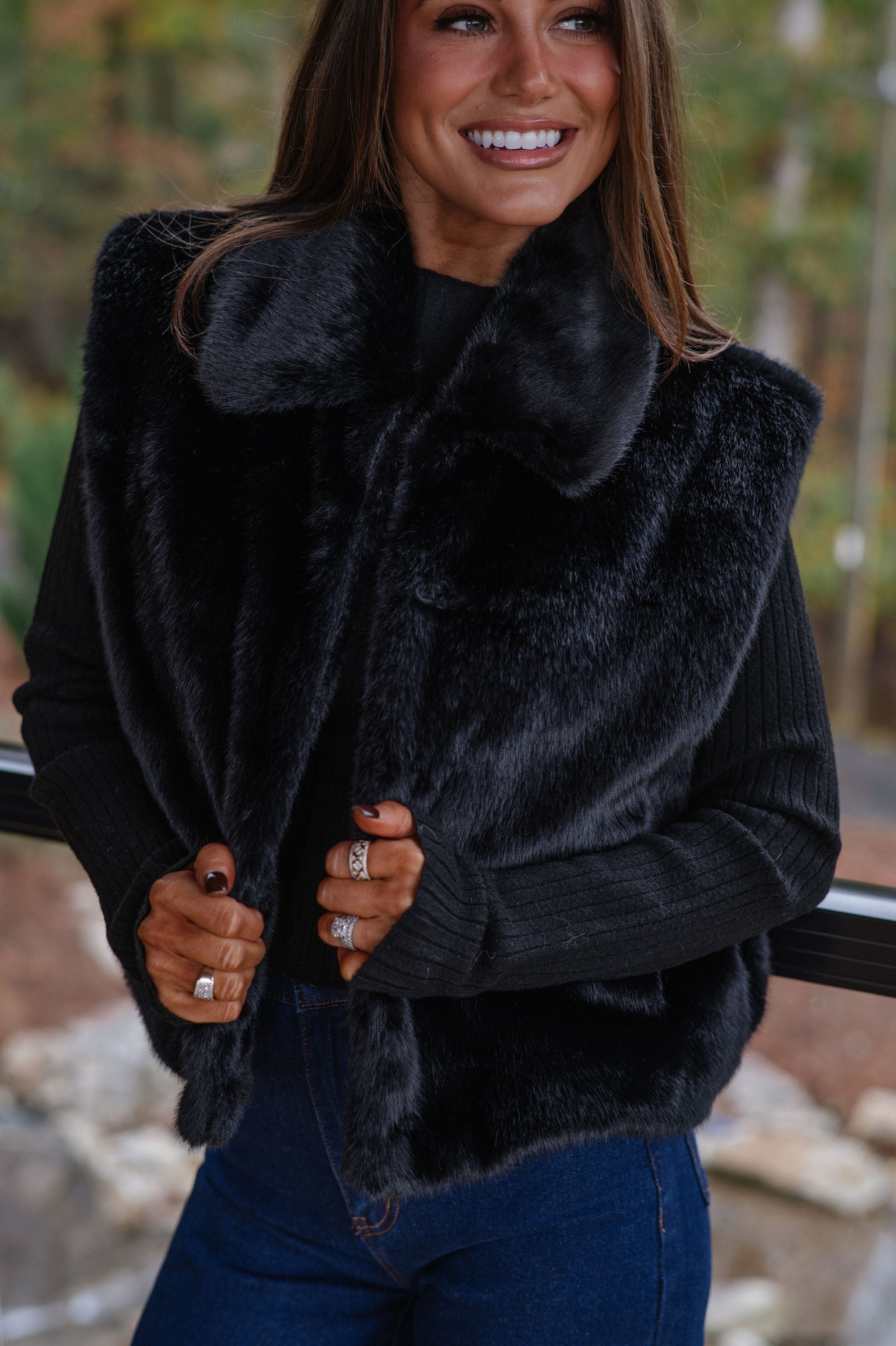 Ellie Faux Fur Collared Vest-Black