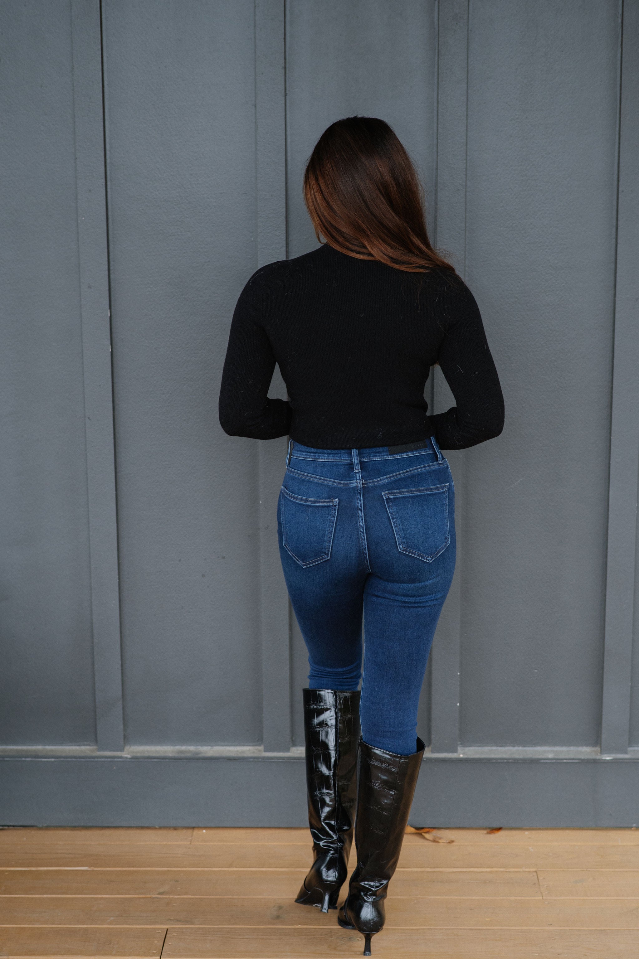 Boxton Sweater-Black