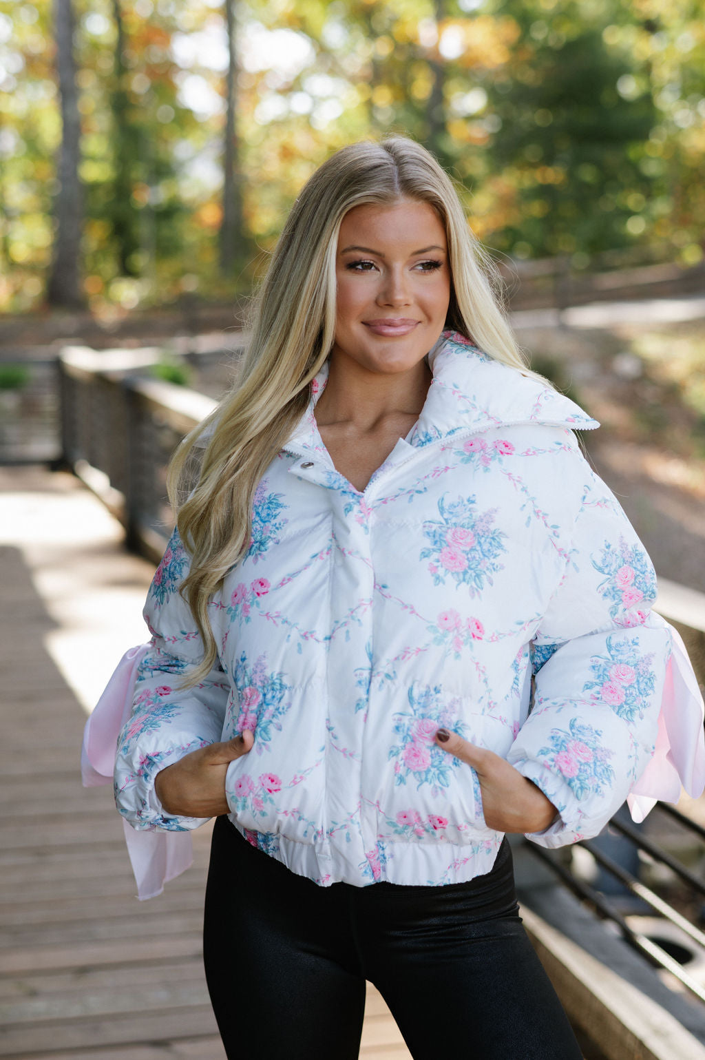 Chelsea Ribbon Puffer- White/Floral