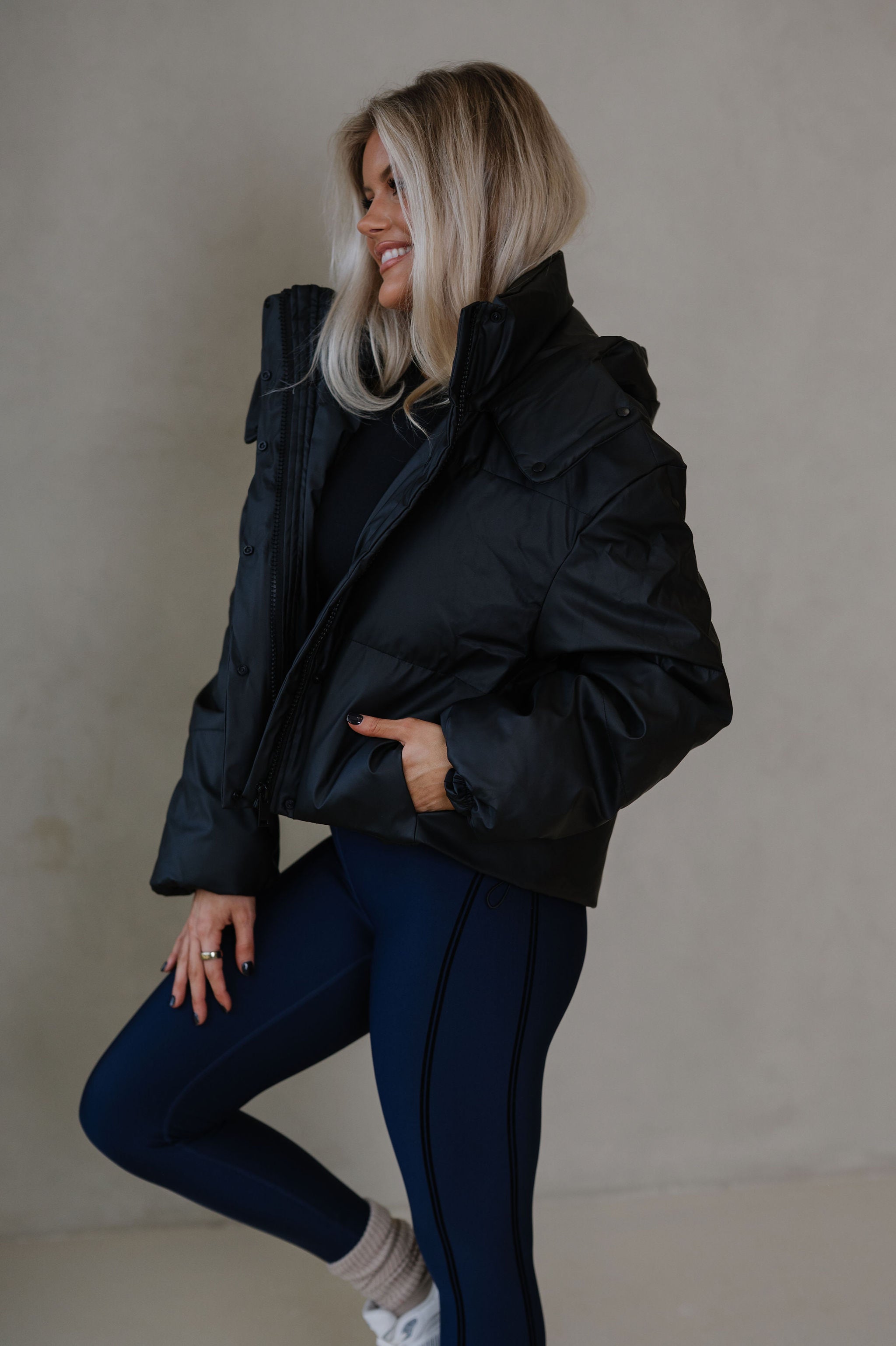 Classic Puffer Jacket- Black