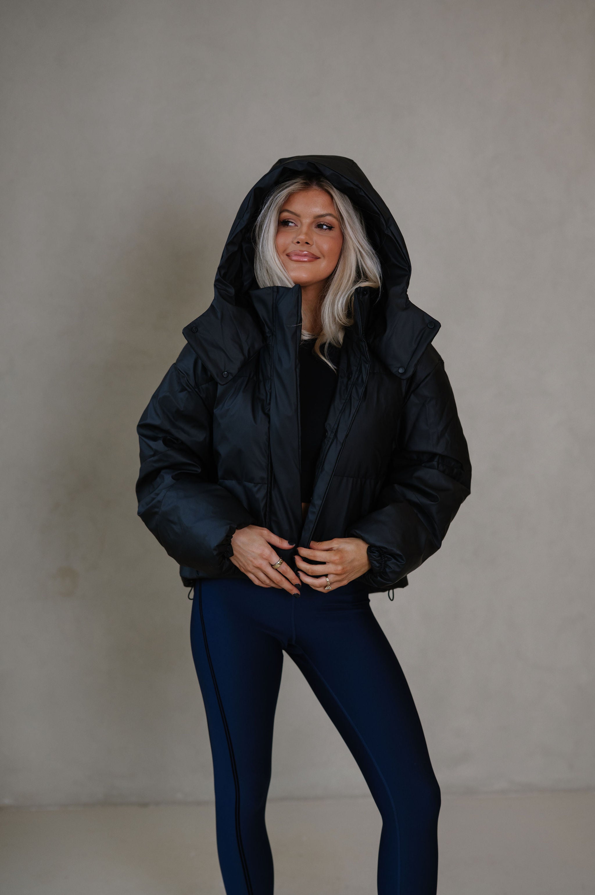 Classic Puffer Jacket- Black