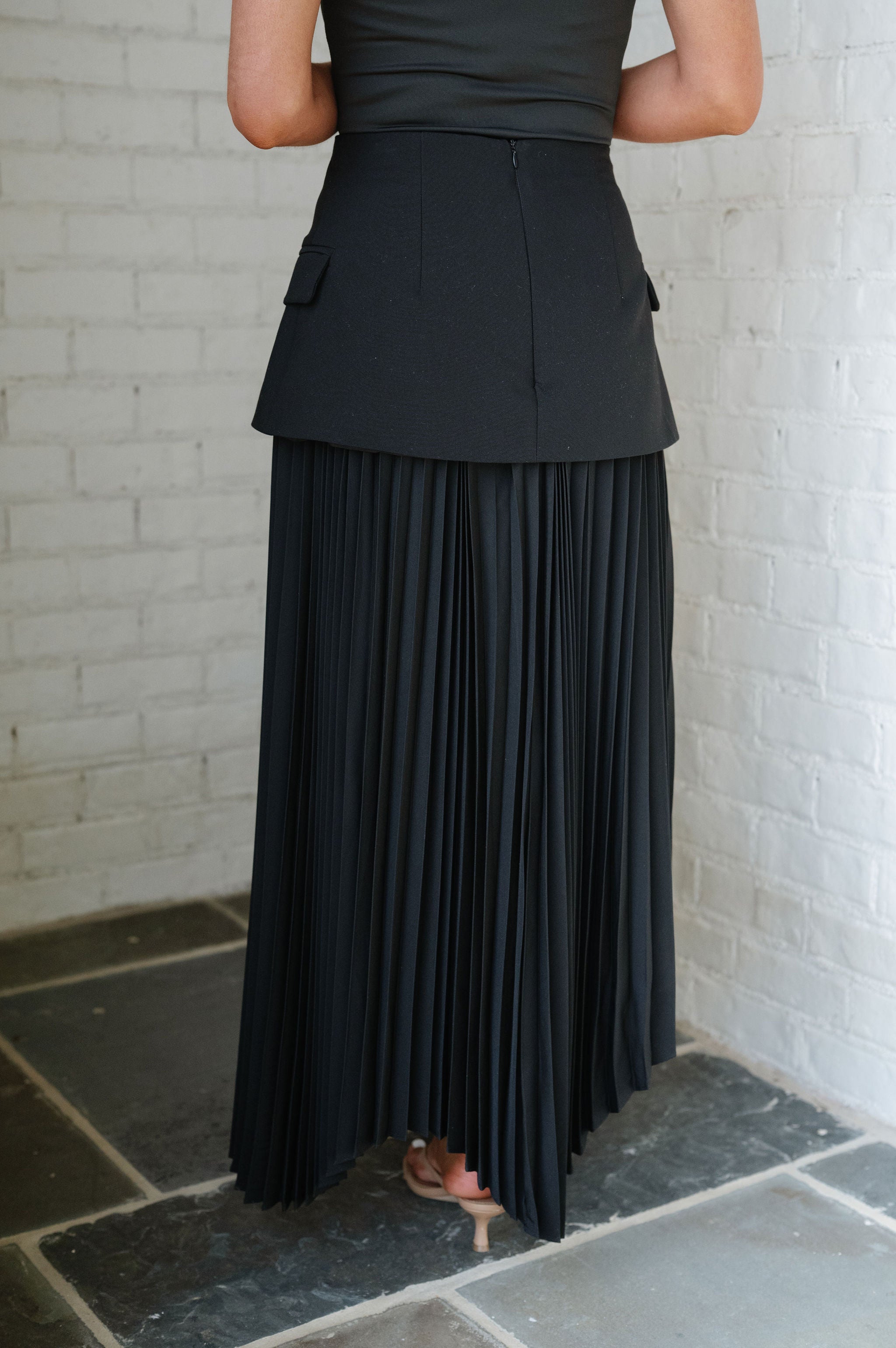 Lanny Pleated Skirt-Black