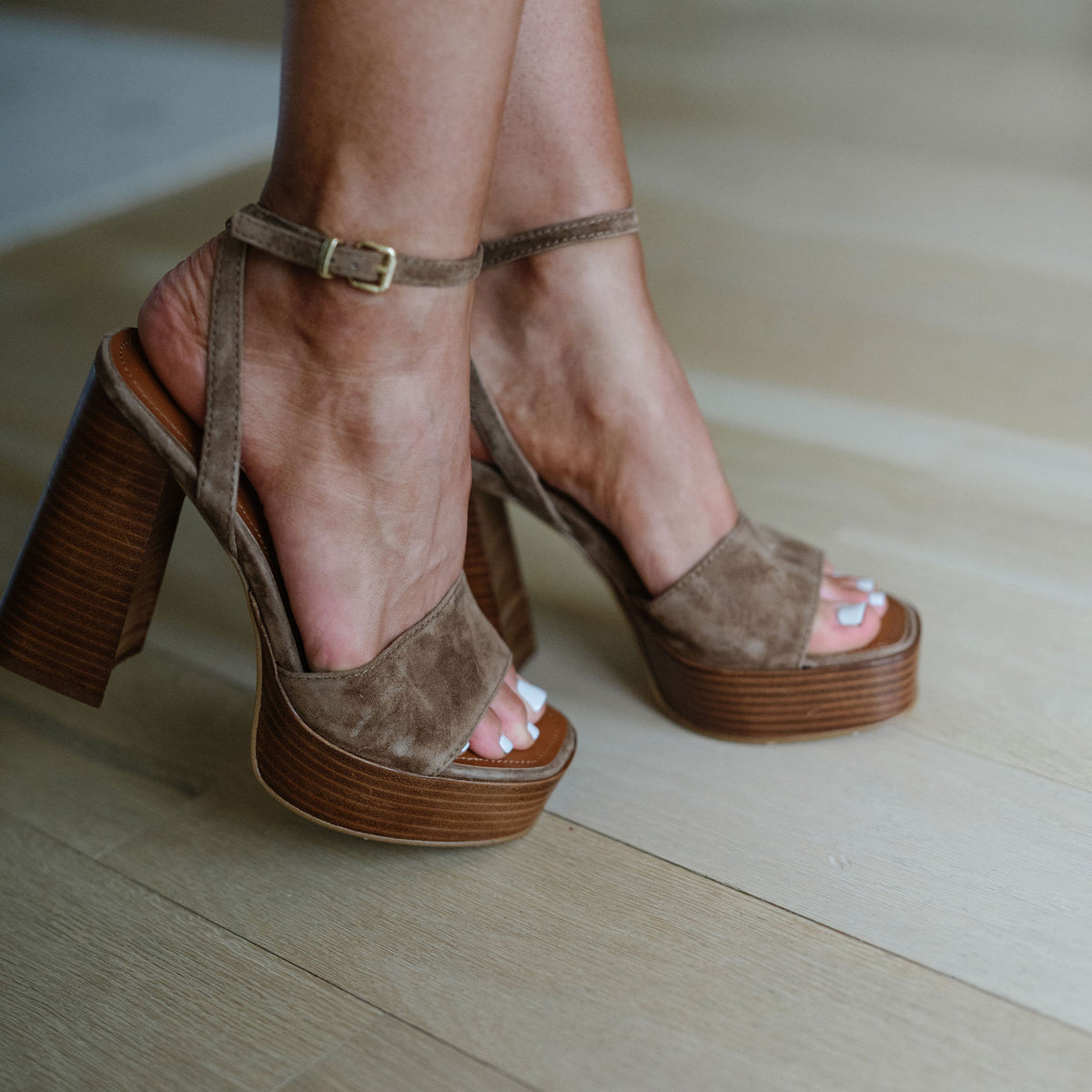 Floria Heel-Chestnut Suede