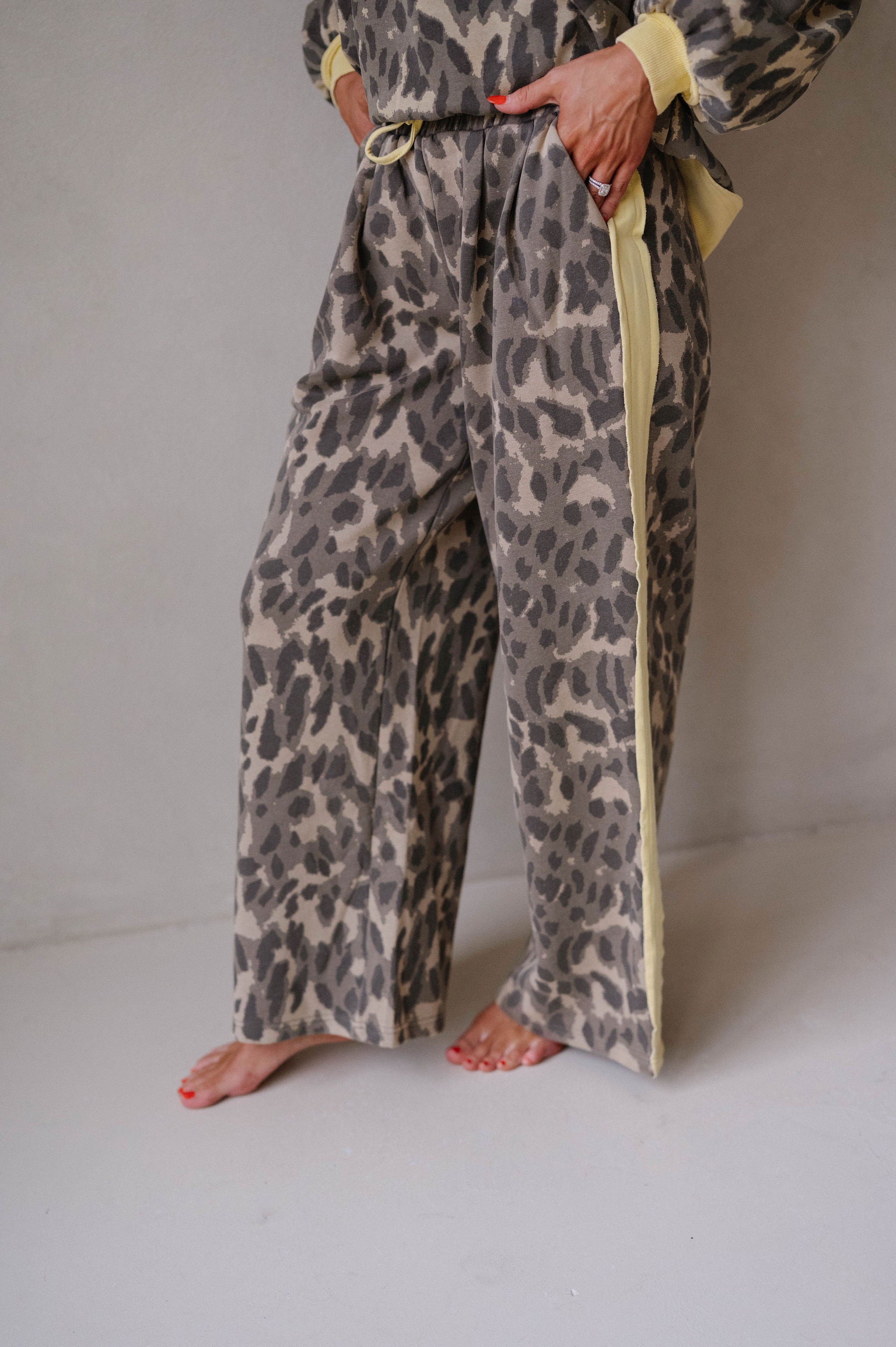 Cheetah Print Wide Leg Sweatpants-Dark Olive/Honey