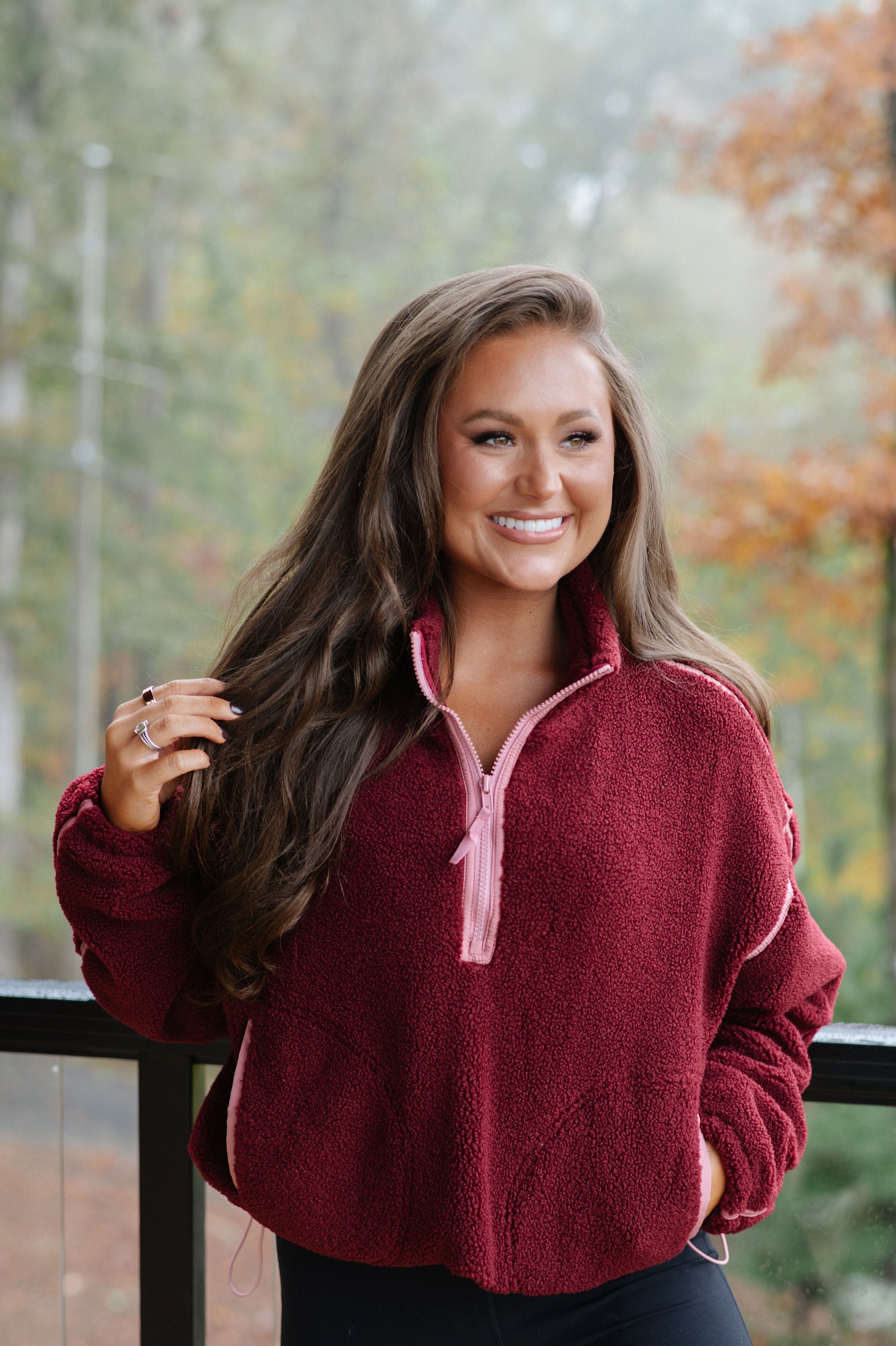 Contrast Sherpa Pullover-Burgundy