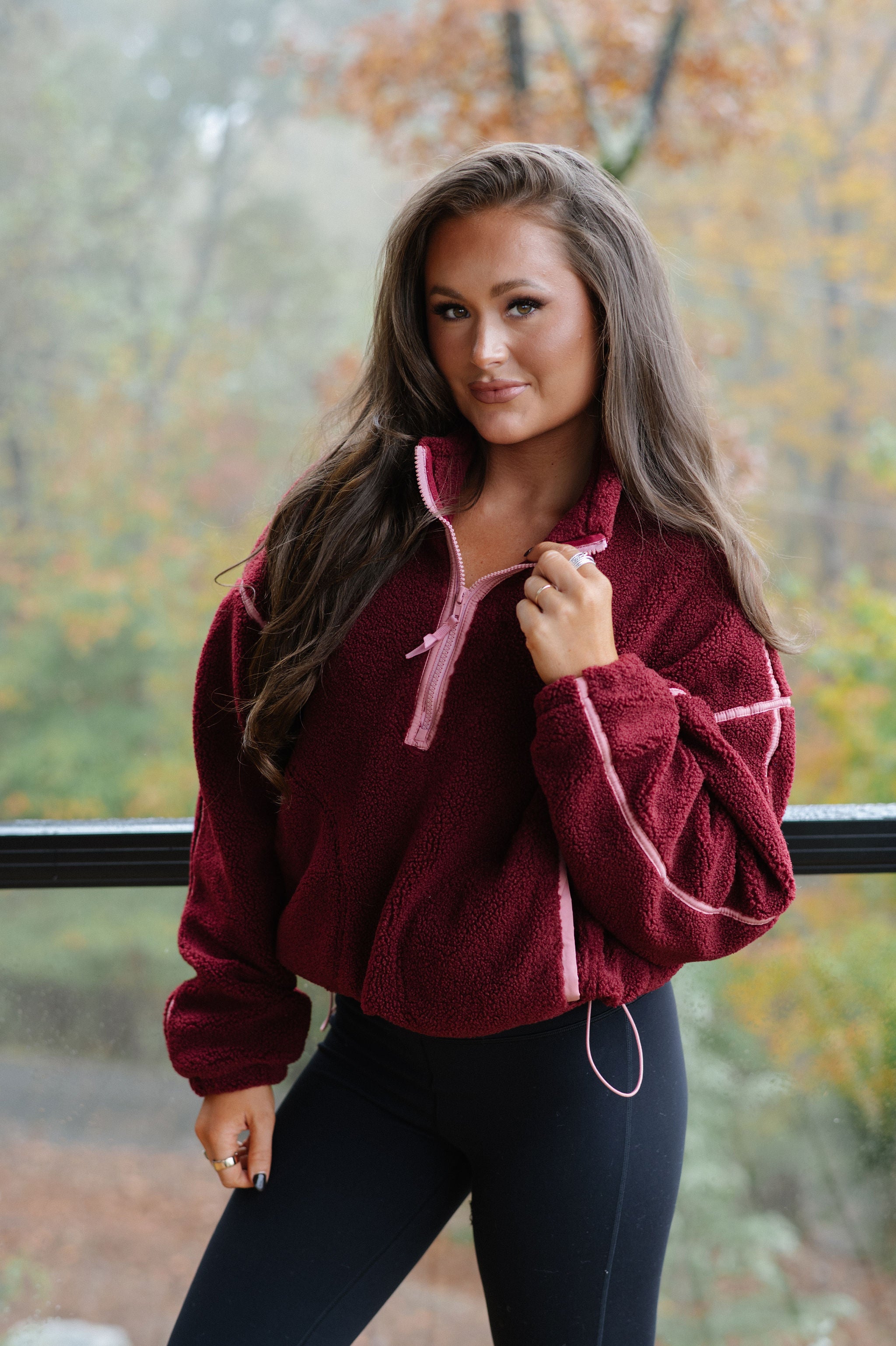 Contrast Sherpa Pullover-Burgundy