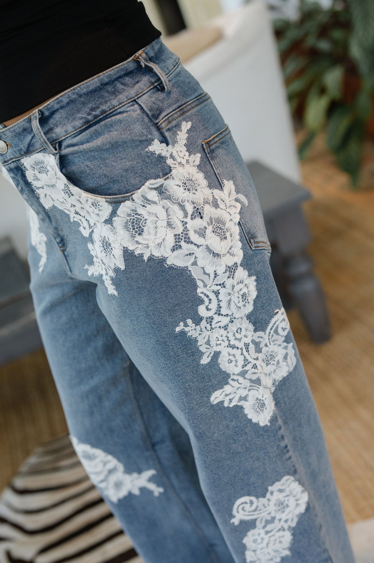 Lace Detail Straight Jean