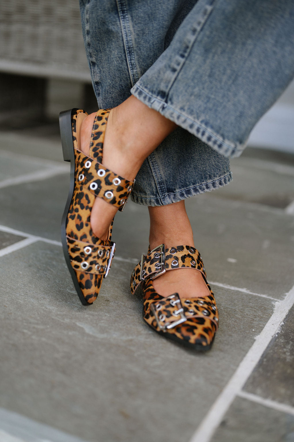 Graya Flat-Leopard