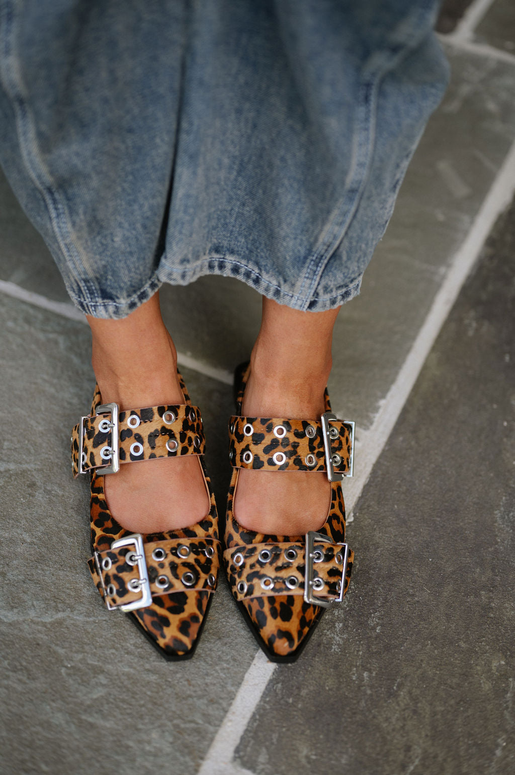 Graya Flat-Leopard