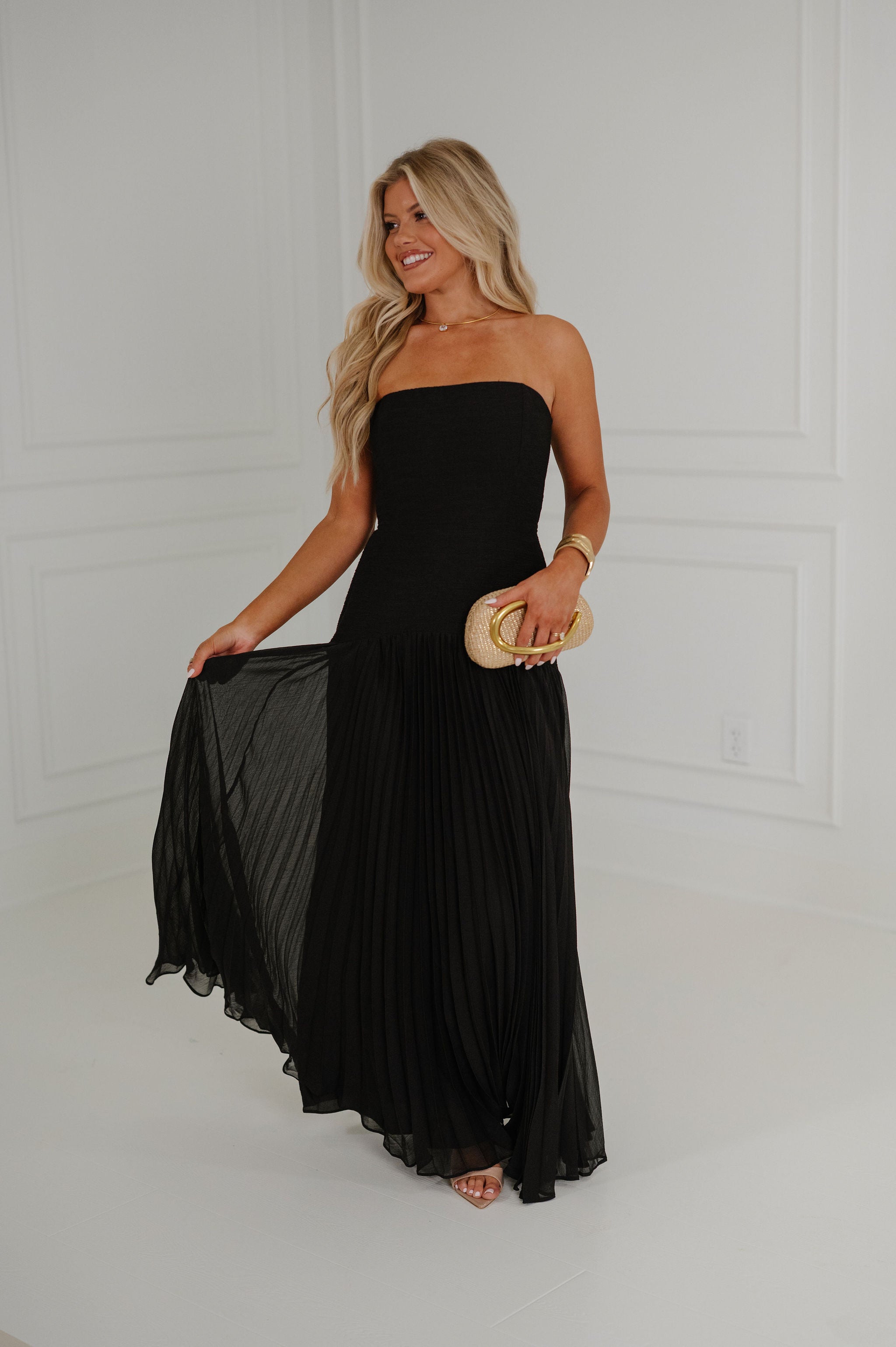 Texture Pleated Maxi Dress-Black
