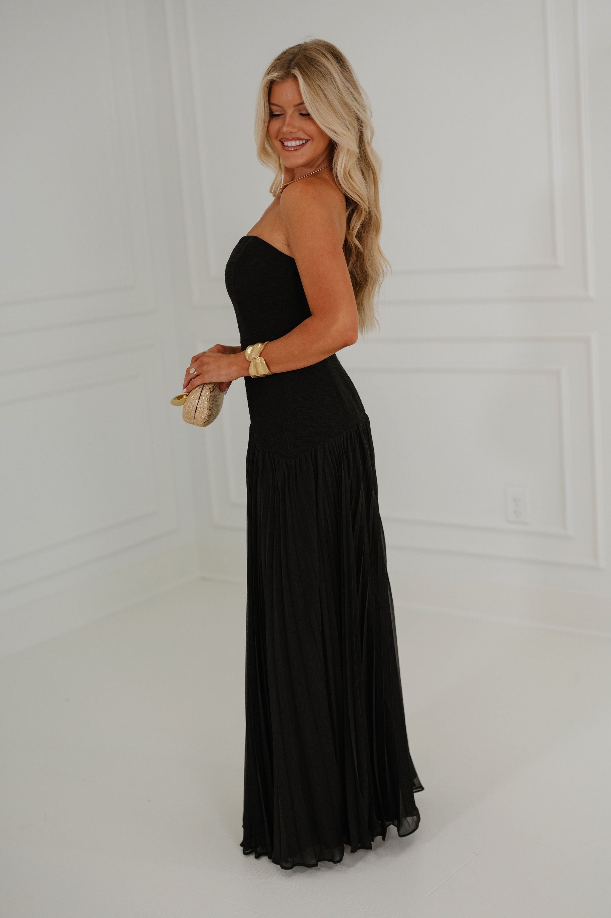 Texture Pleated Maxi Dress-Black