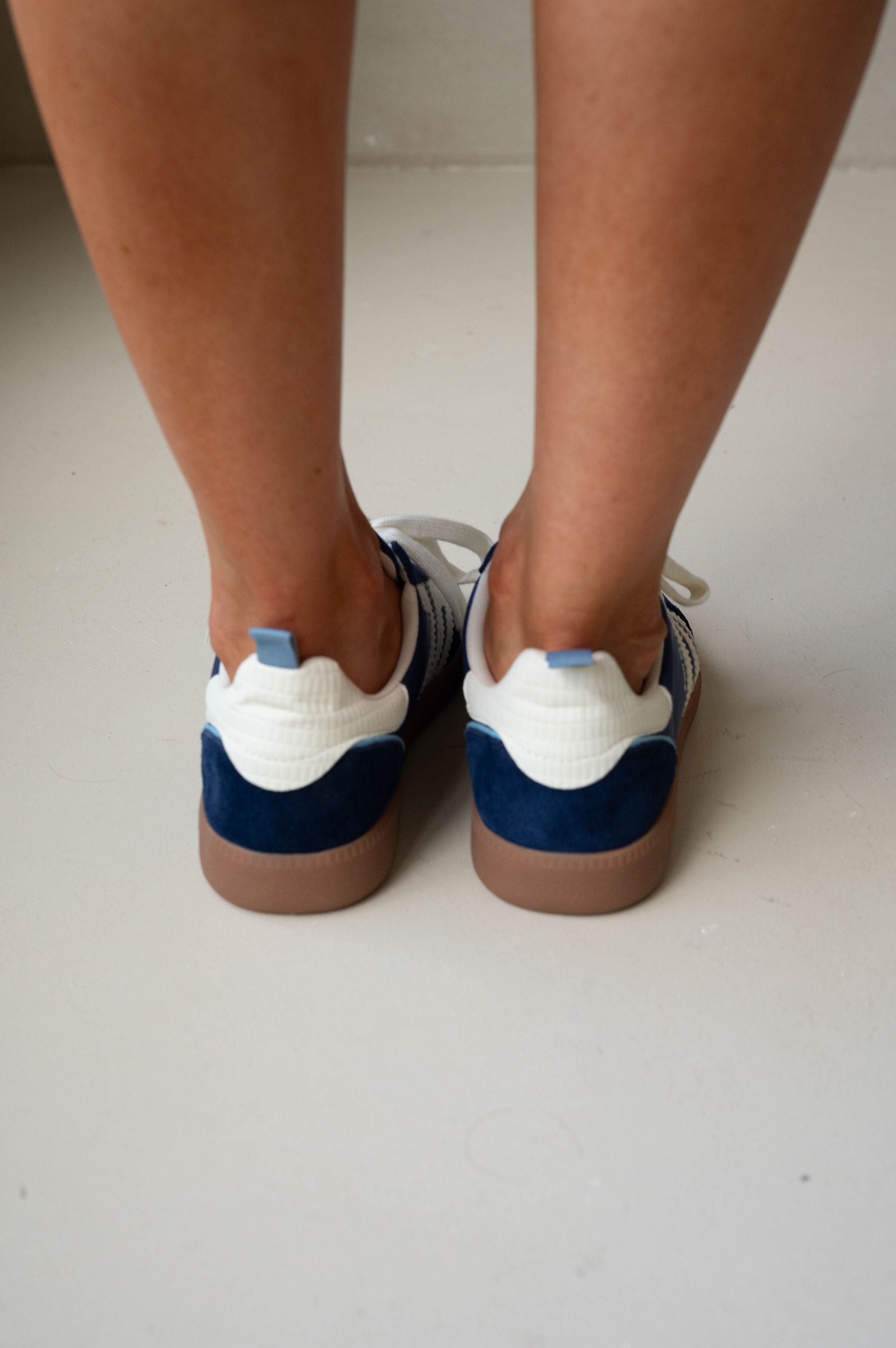 Back 70 Ghost Sneakers-Blue/Sky