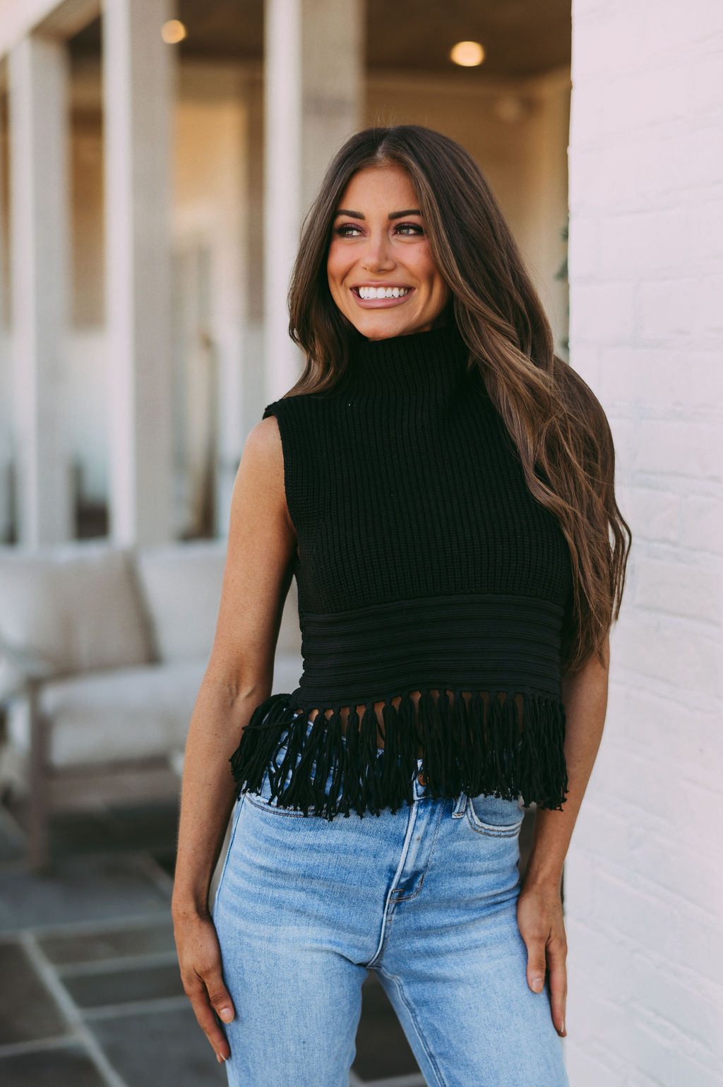 Sleeveless Fringe Hem Sweater- Black