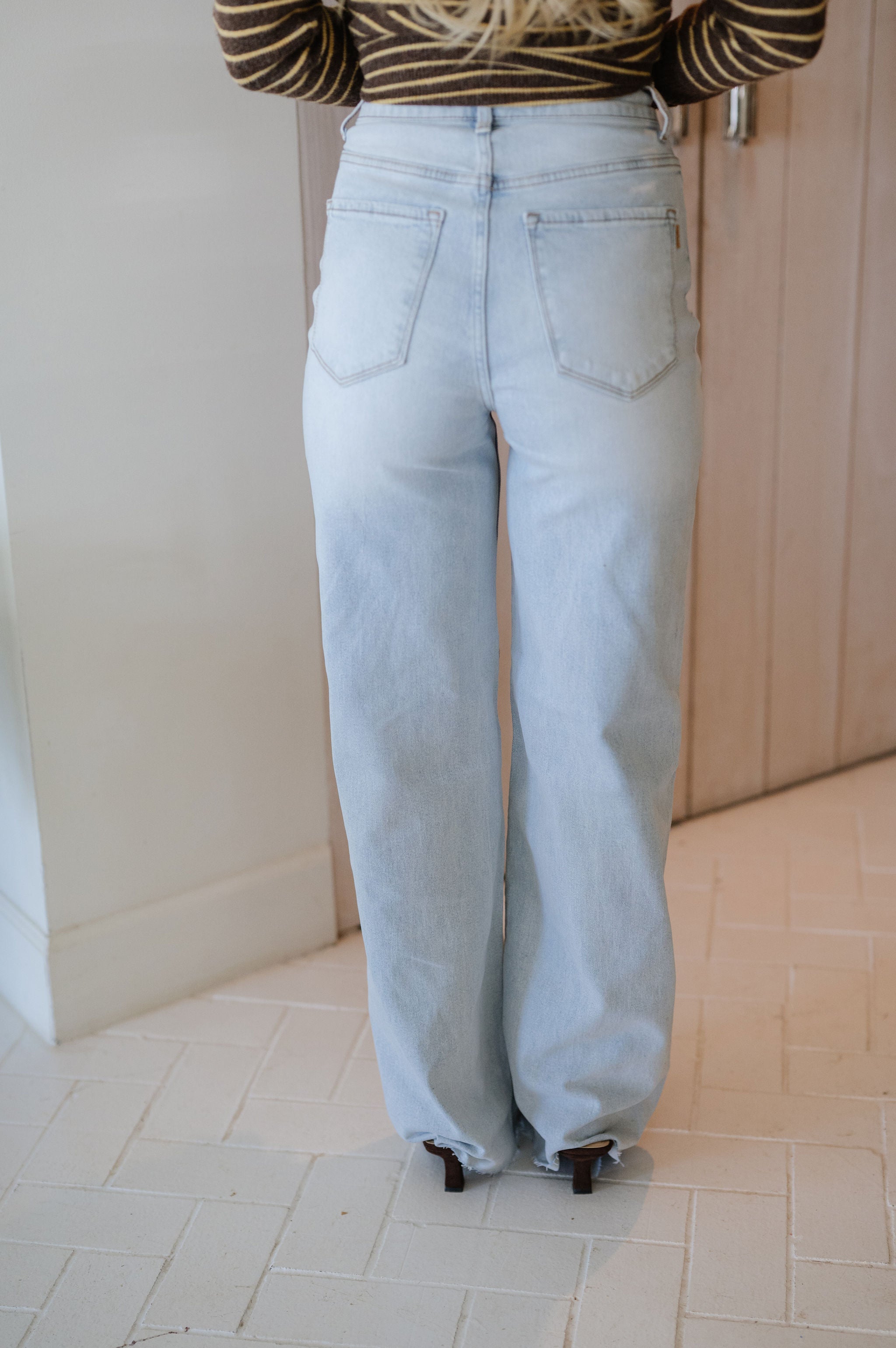Wes Wide Leg Jeans-Light Wash