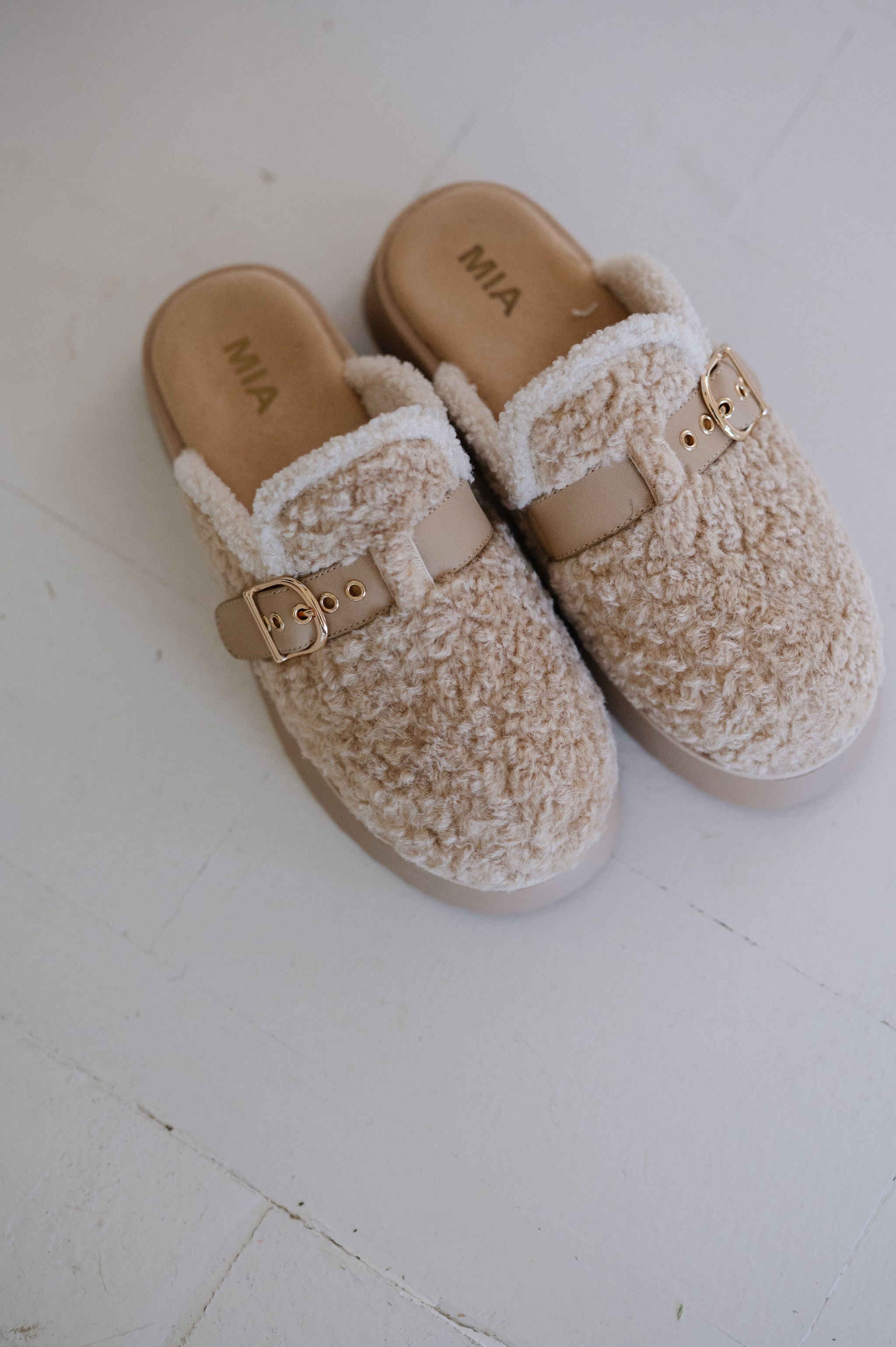 Sugary Buckle Clog-Natural