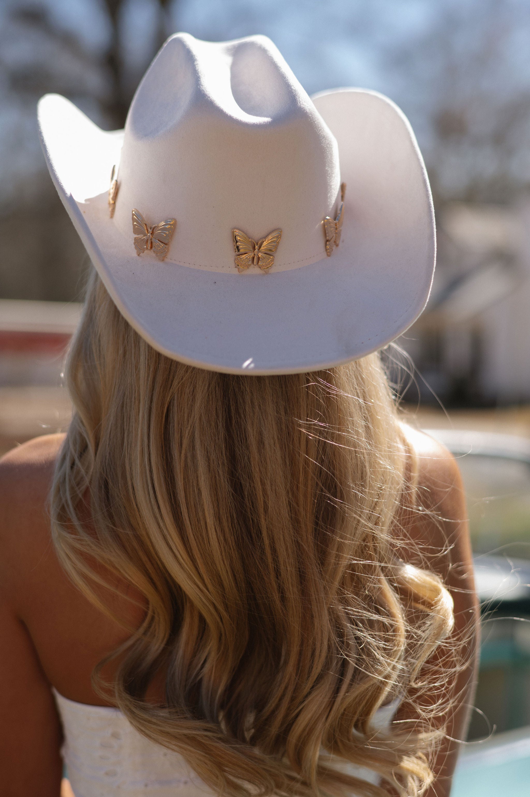 Butterfly Accent Cowgirl Hat-Ivory