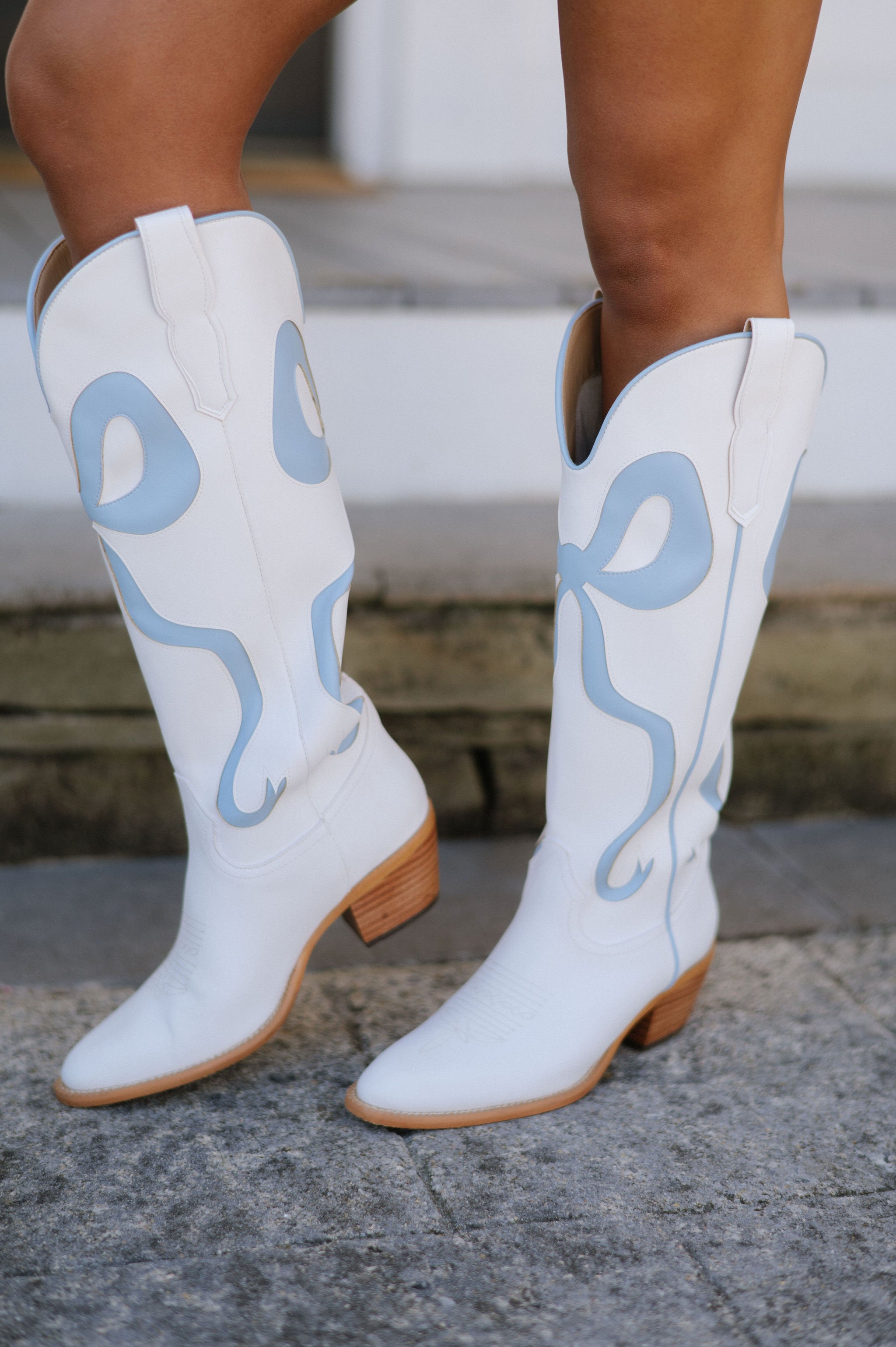 Ruby Bow Boots-White/Blue