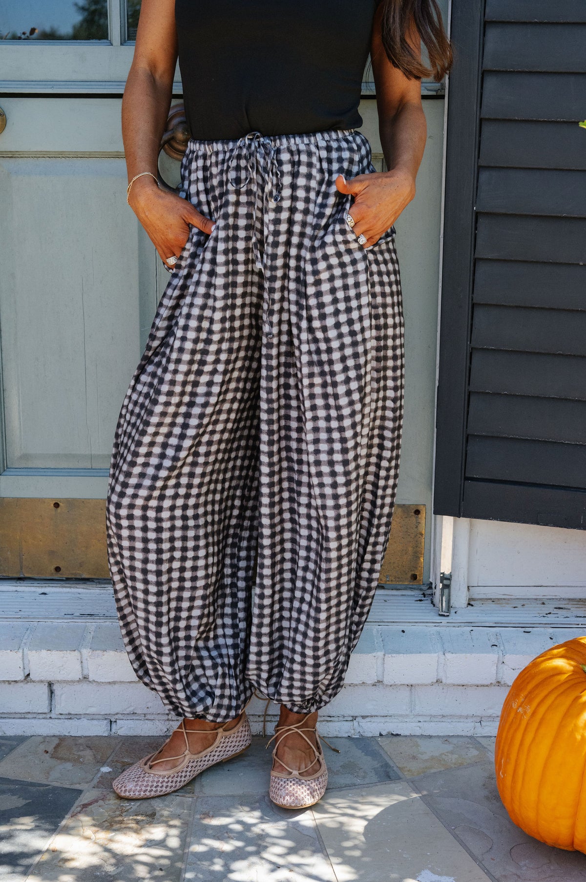 Geo Dot Print Pants-Black