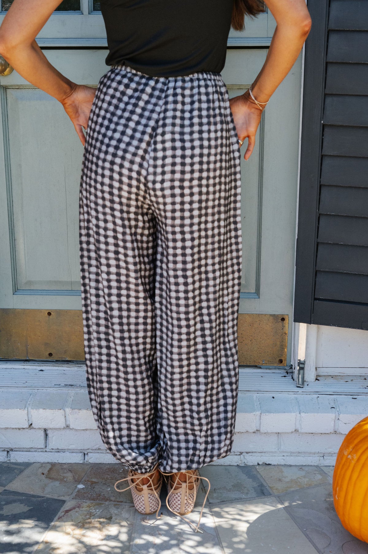 Geo Dot Print Pants-Black