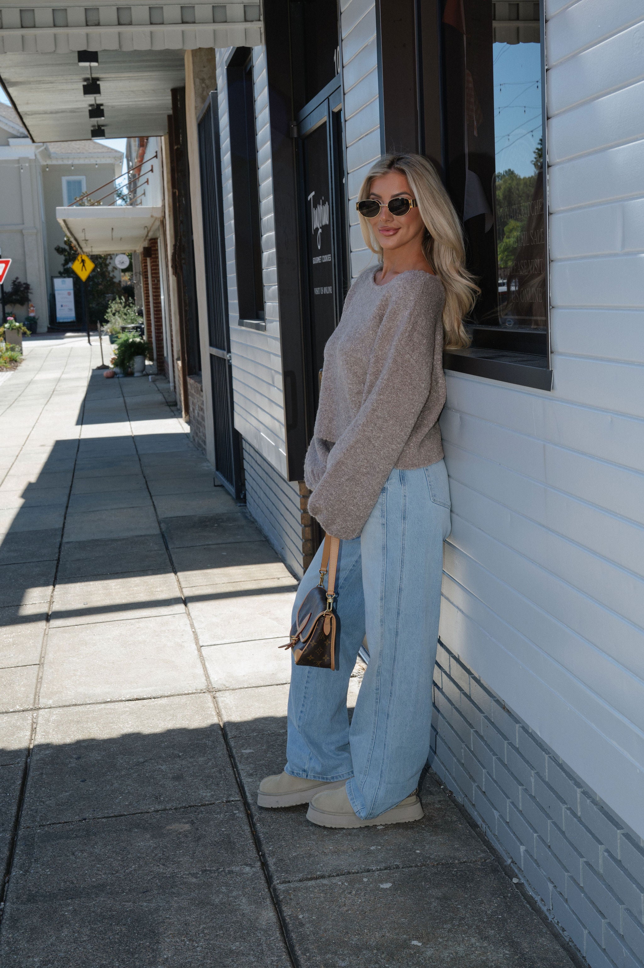 Textured Knit Bubble Sleeve Sweater-Mocha