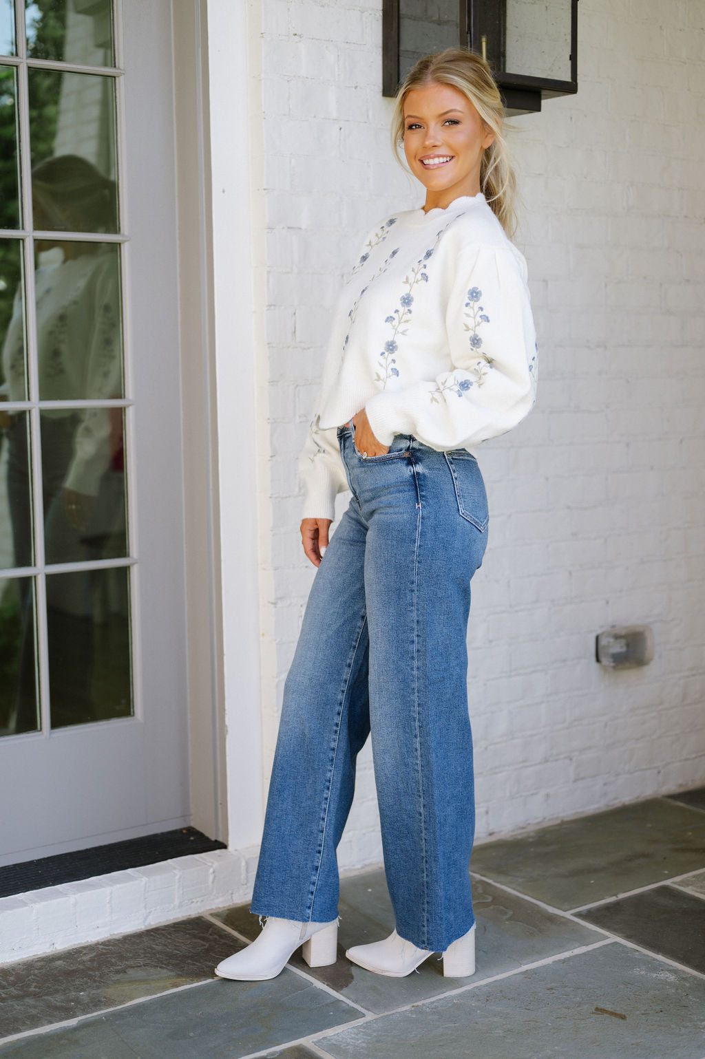 Floral Embroidered Scallop Sweater-Cream