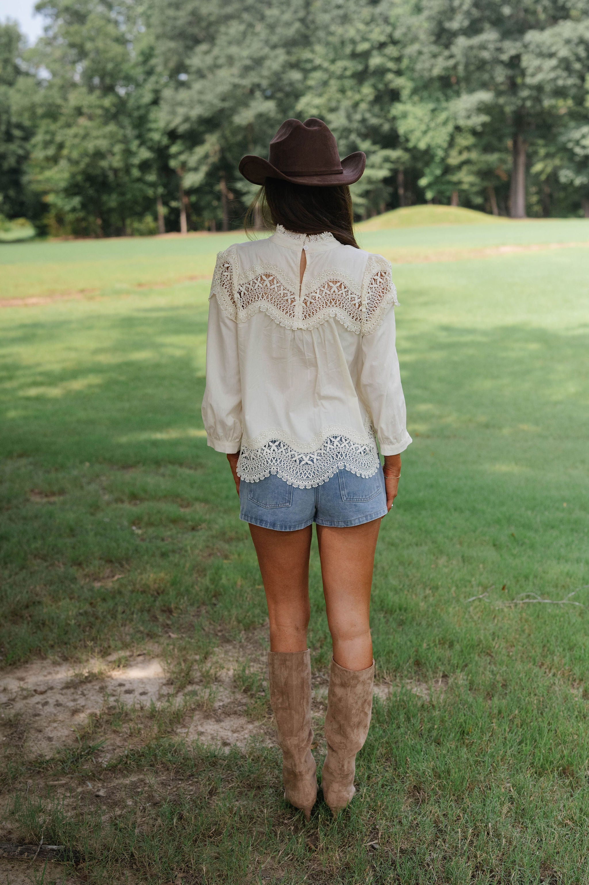 Emory Scalloped Detail Top-Cream
