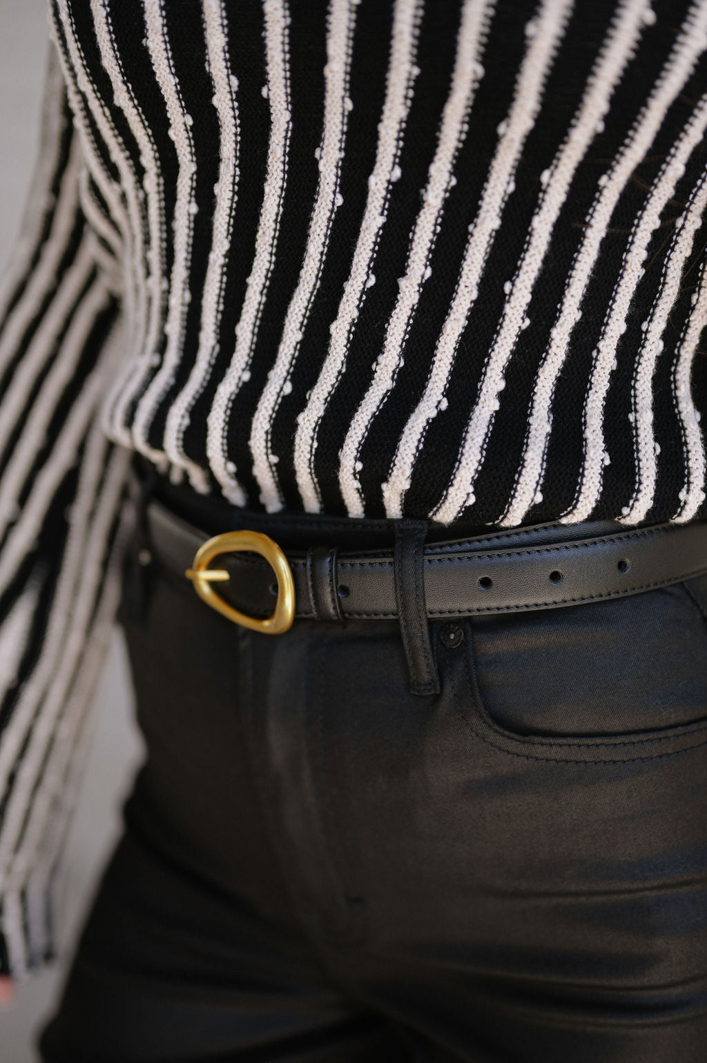 Basic Circular Buckle Belt