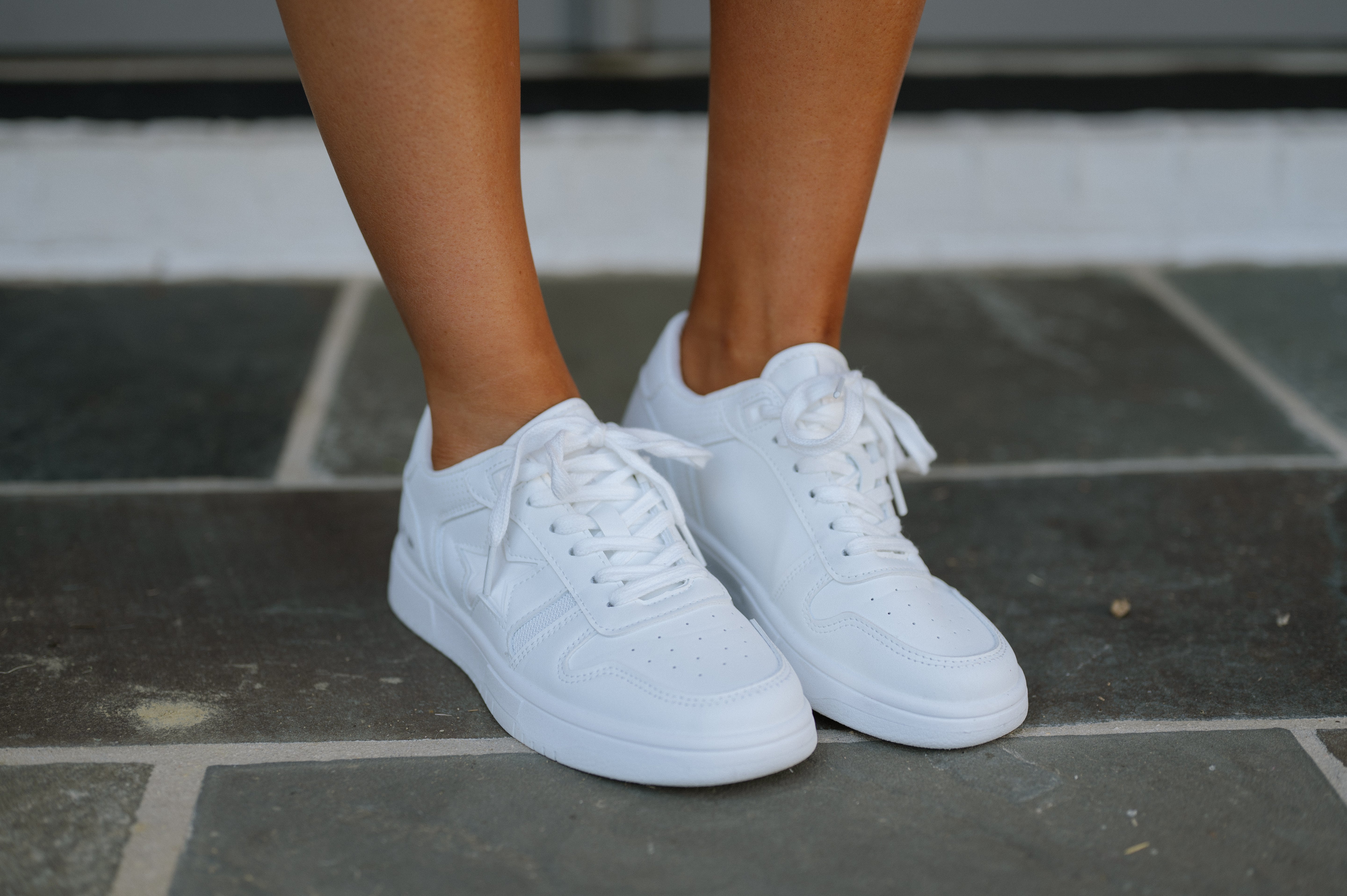 Fresh Low Top Sneaker-White