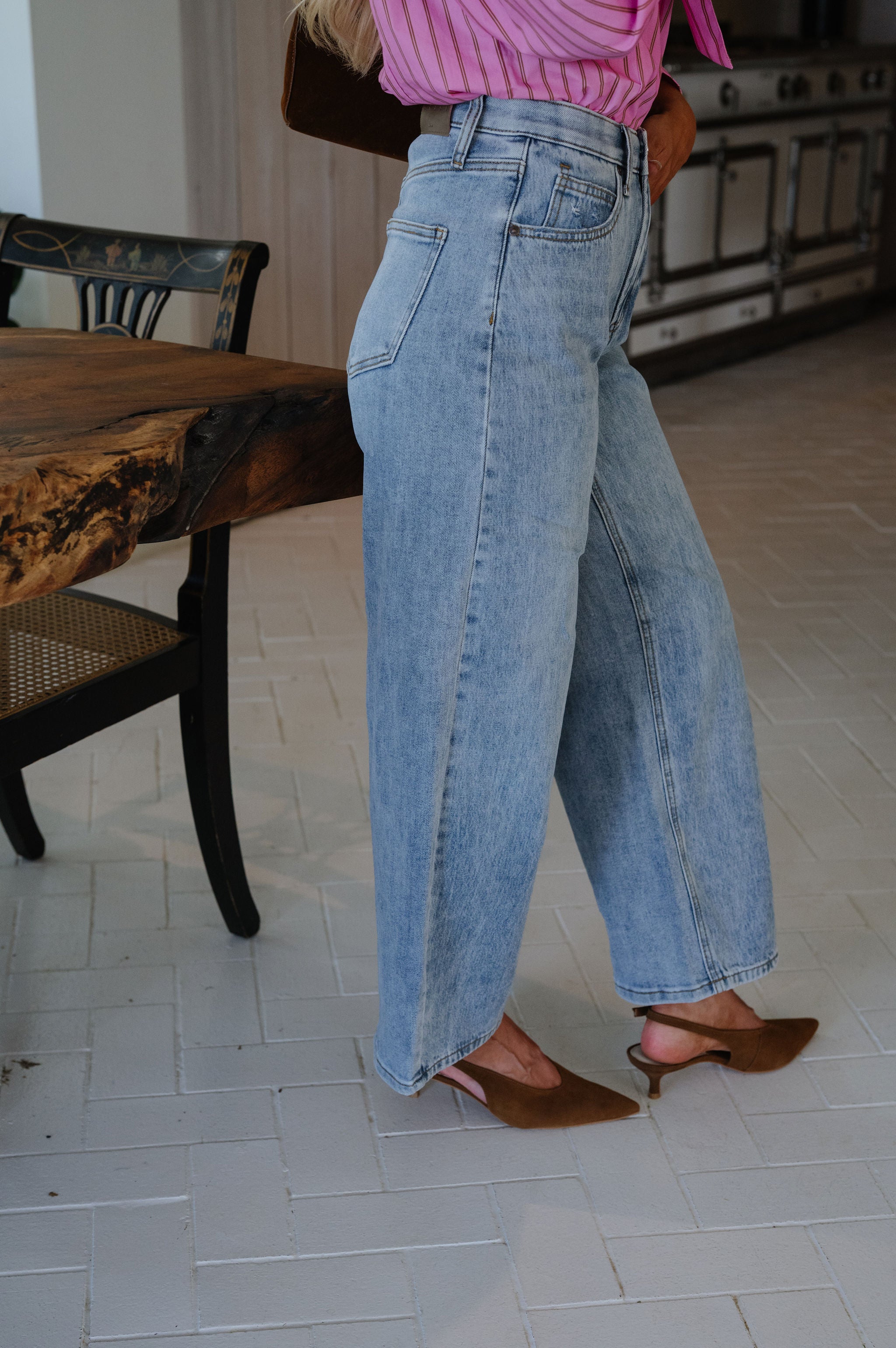 Kit High Rise Barrel Jean-Medium/Light Wash