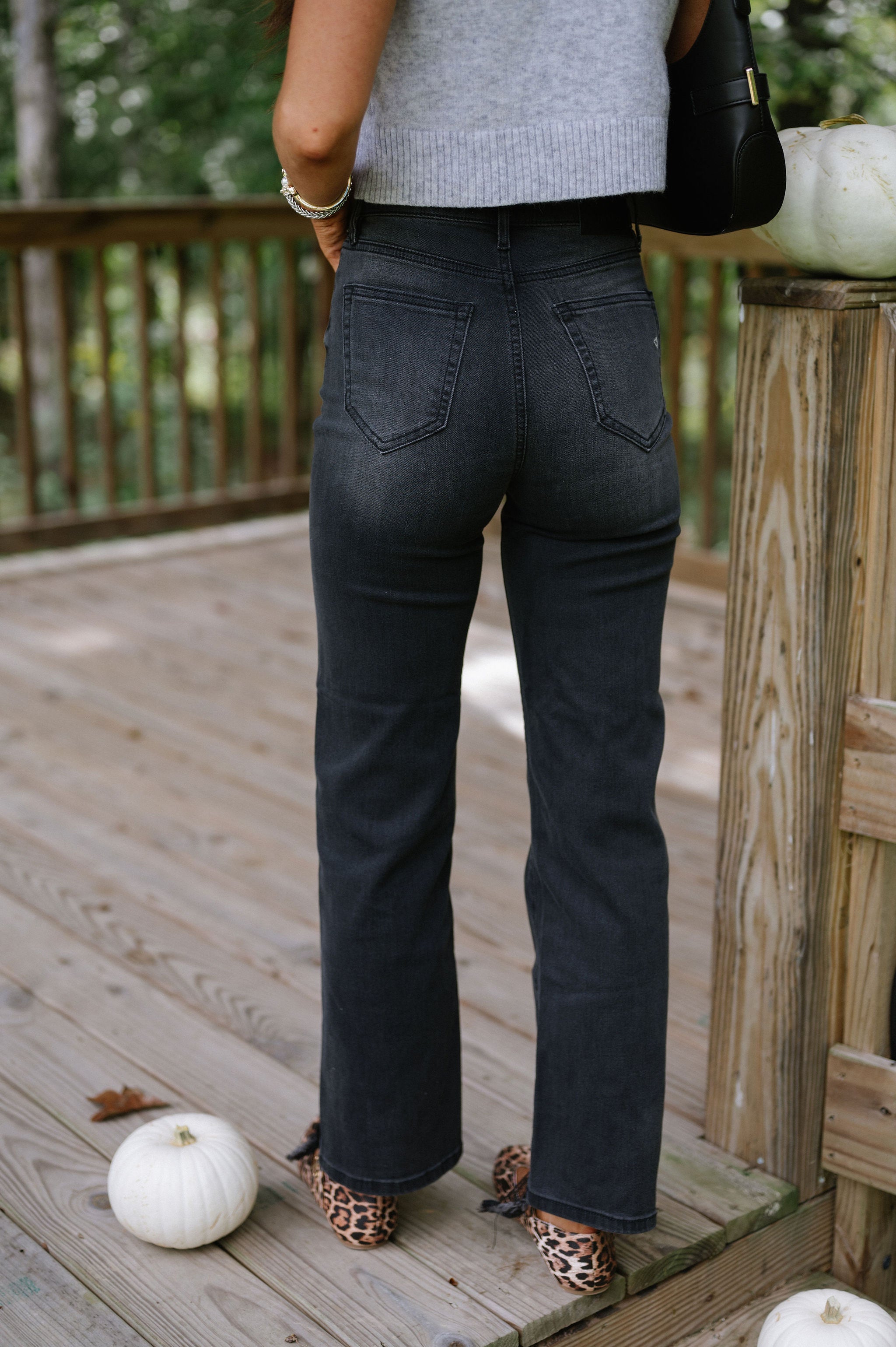 Mason Relaxed Straight Leg Jeans-Black