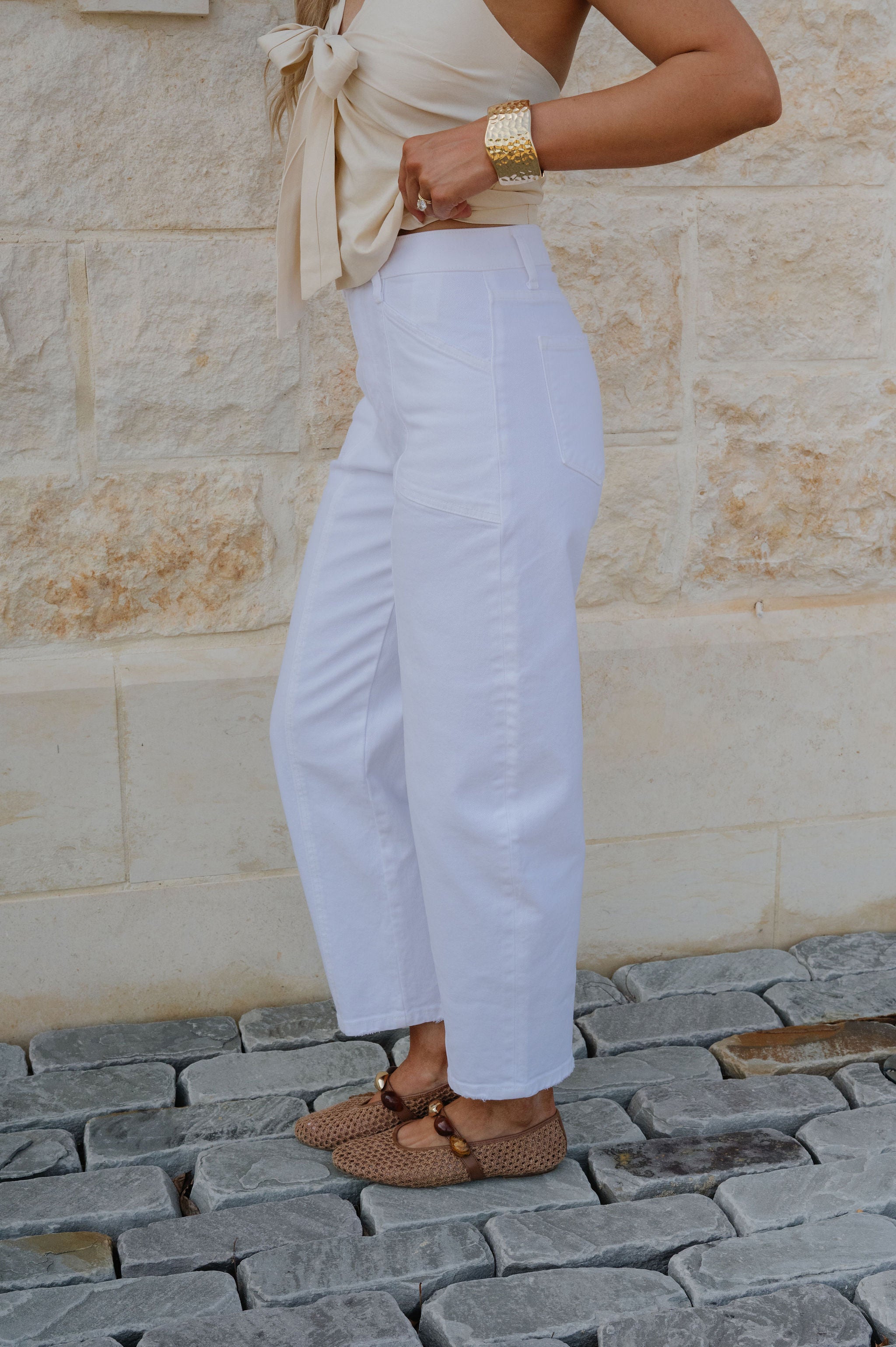 Connor High Rise Barrel Jeans-White