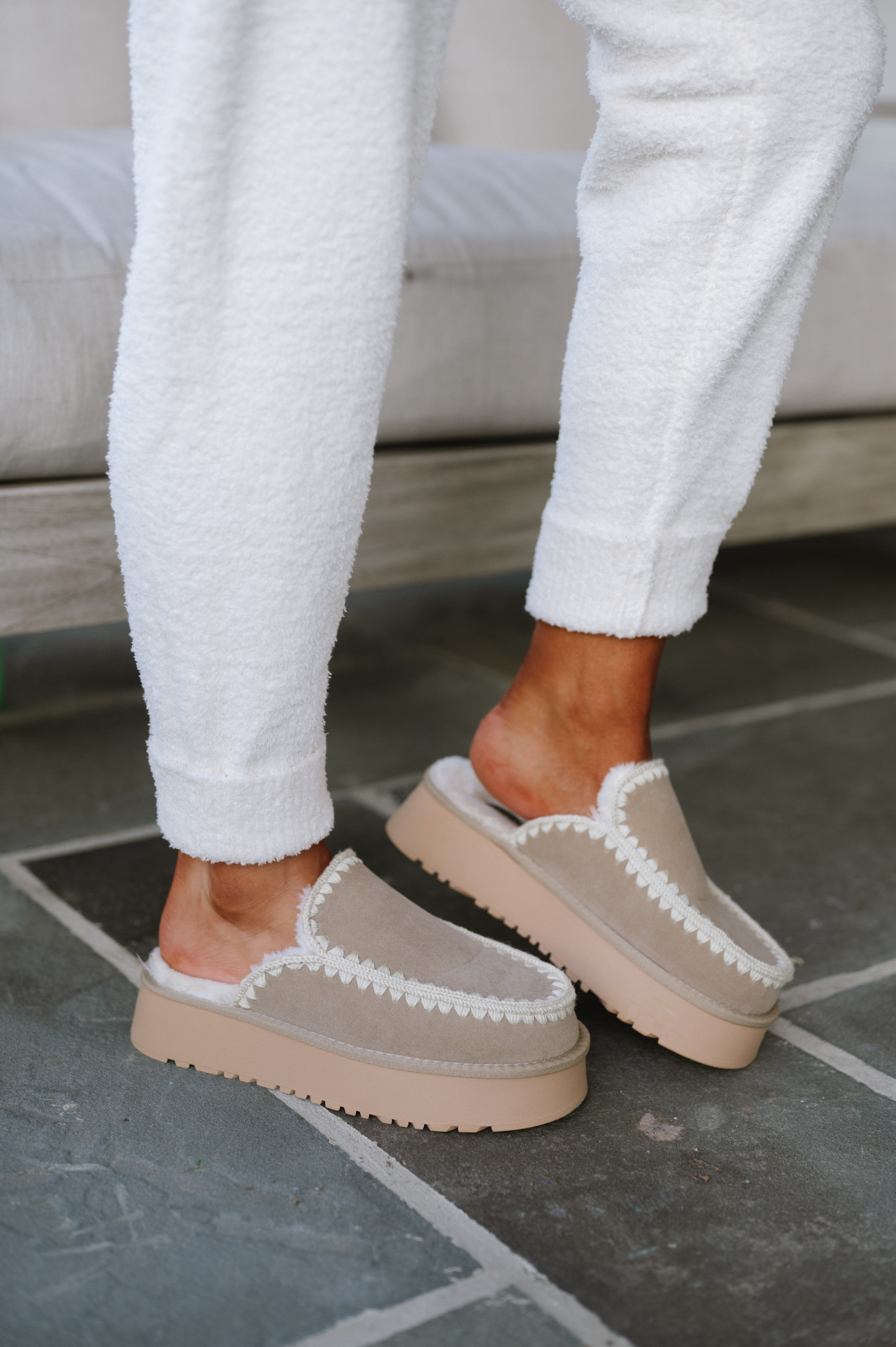 Amber Slippers- Taupe