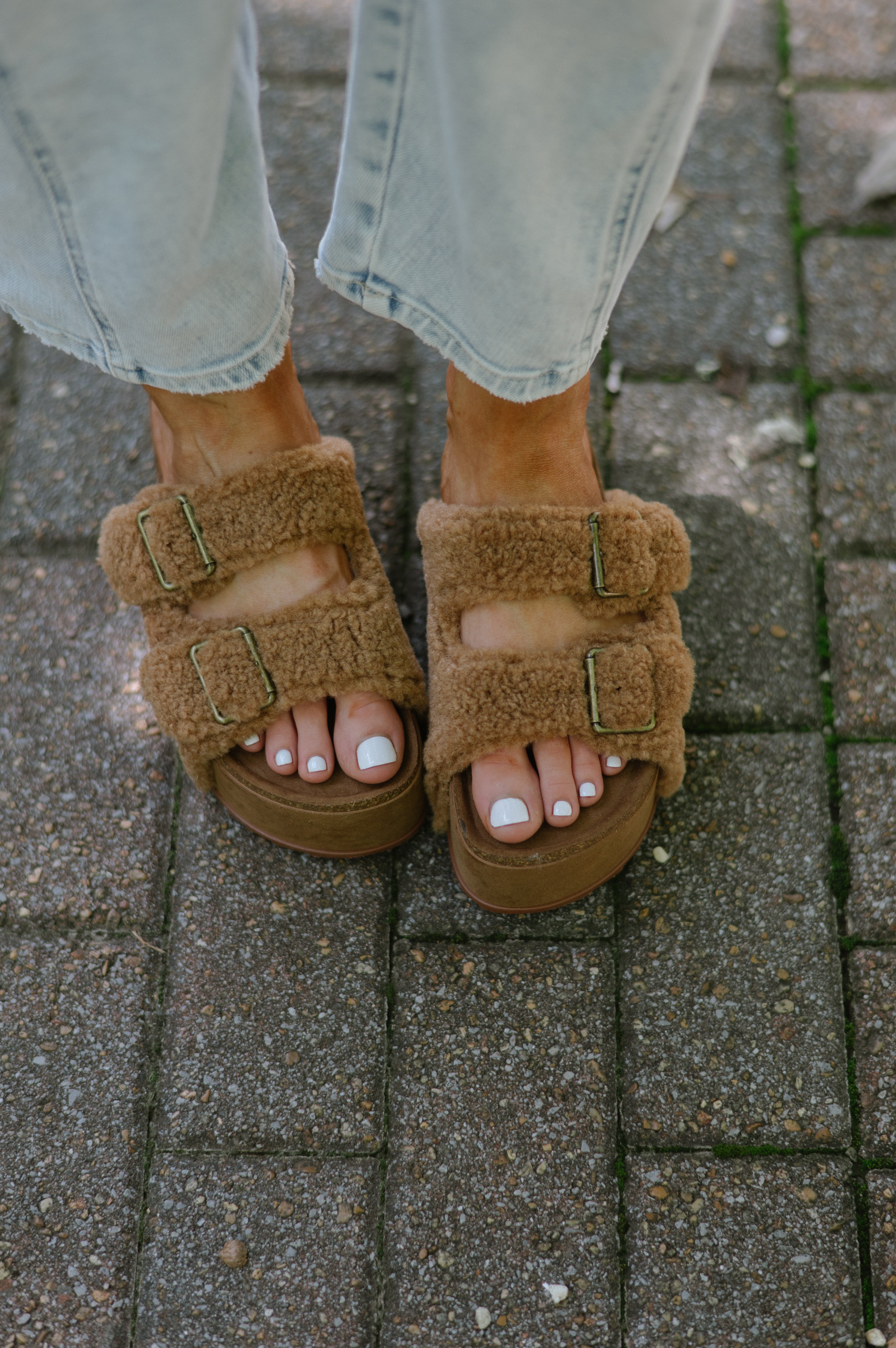 Blowout Platform-Brown Fur