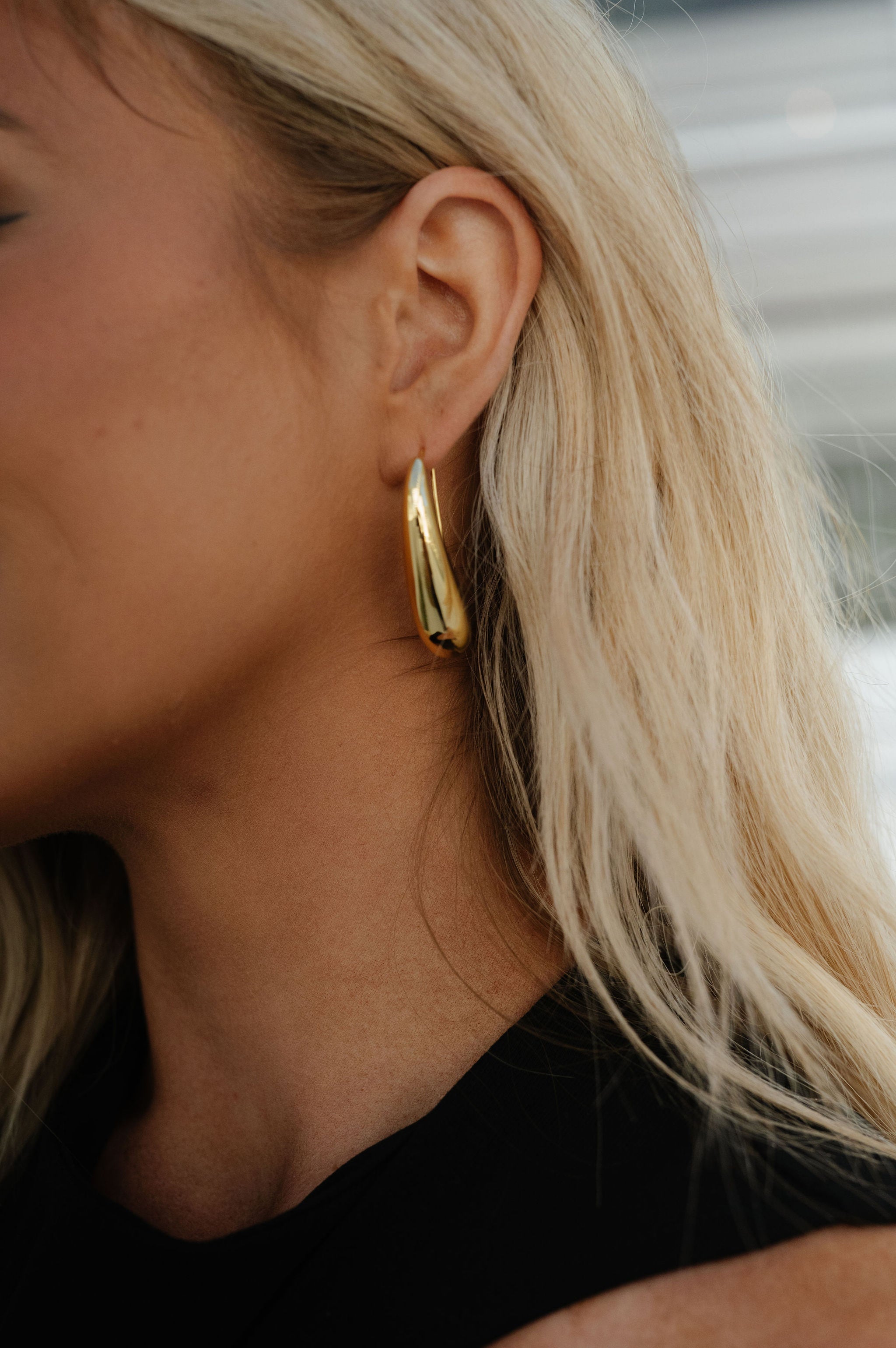 Teardrop Statement Earring-Gold